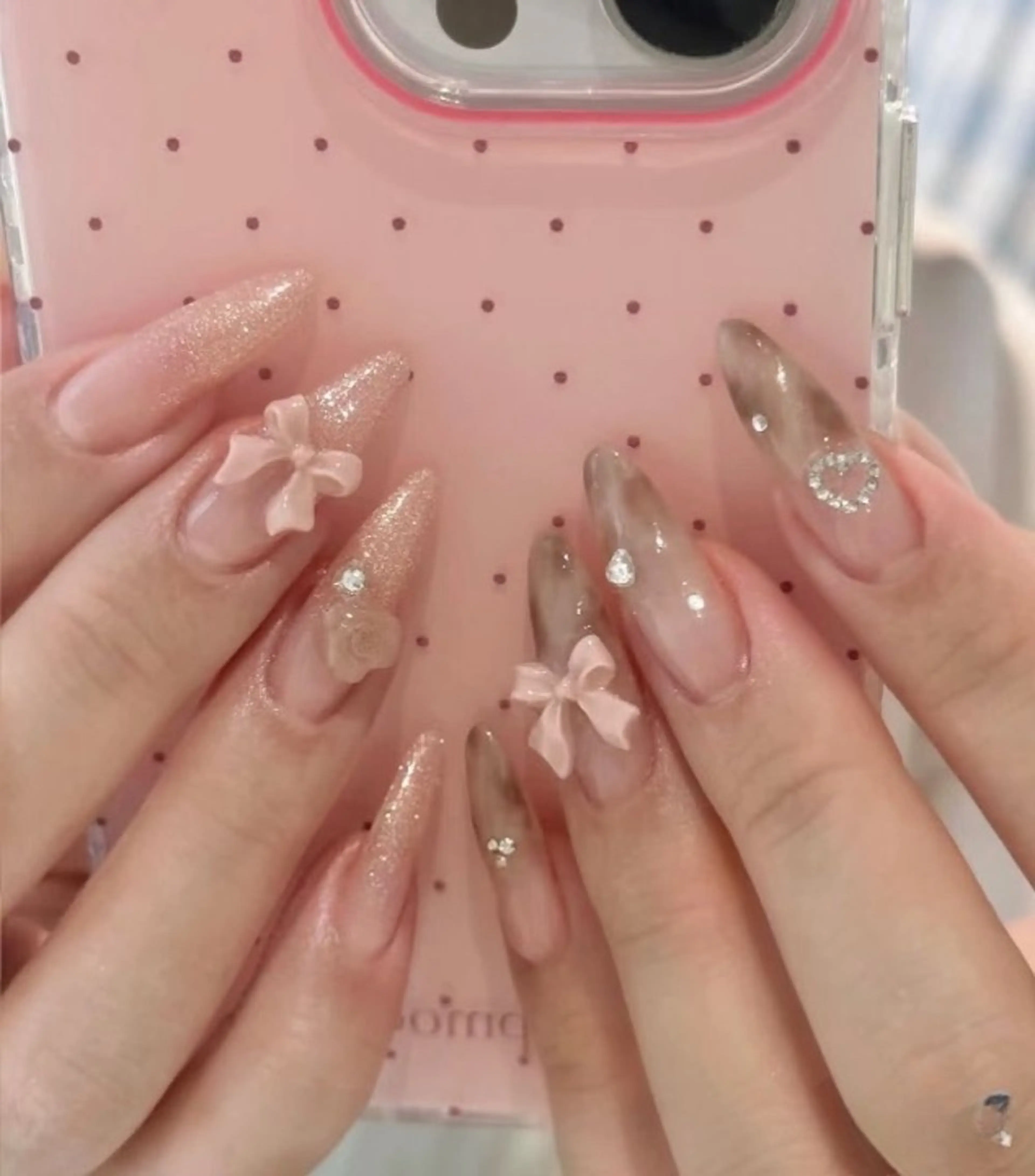 カラー グラデーションカラー ピンクカラー ハンドネイル AIN Nailのネイルデザイン