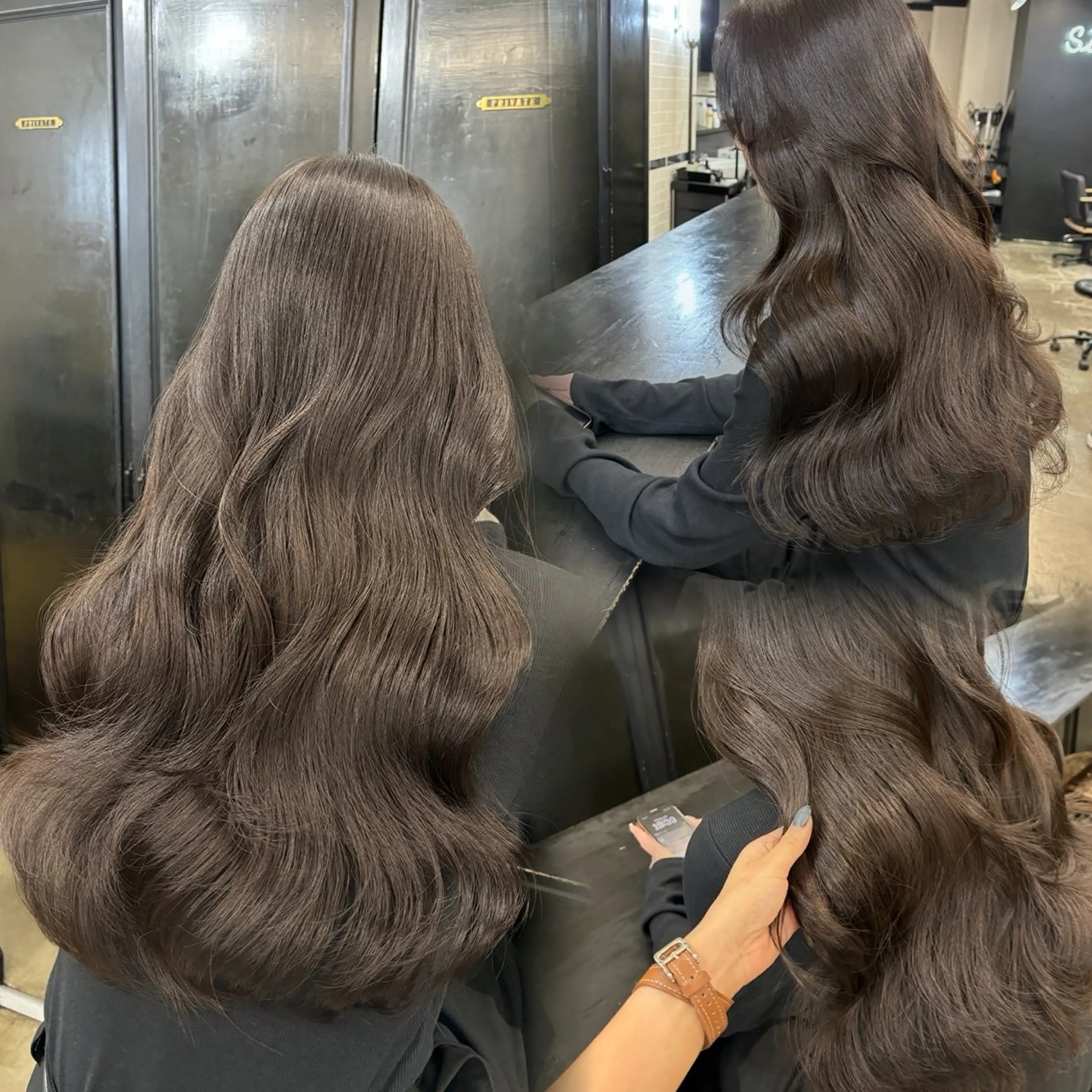 ロング カラー ヘアカラー トリートメント オリーブベージュ 🫒🩶Rianaのヘアスタイル