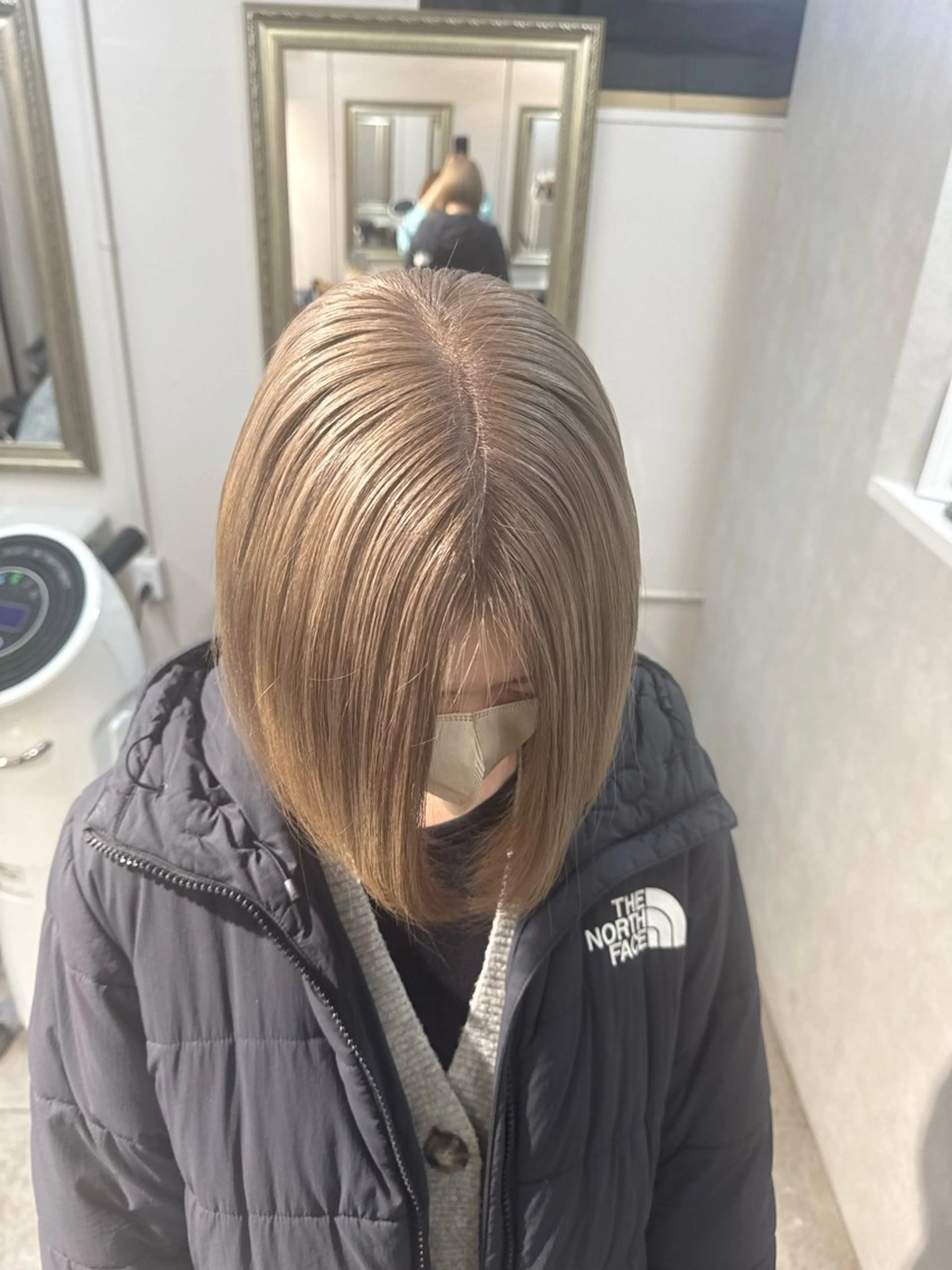 カラー ヘアカラー レイヤー/ハイトーン ヒガシサヨのヘアスタイル