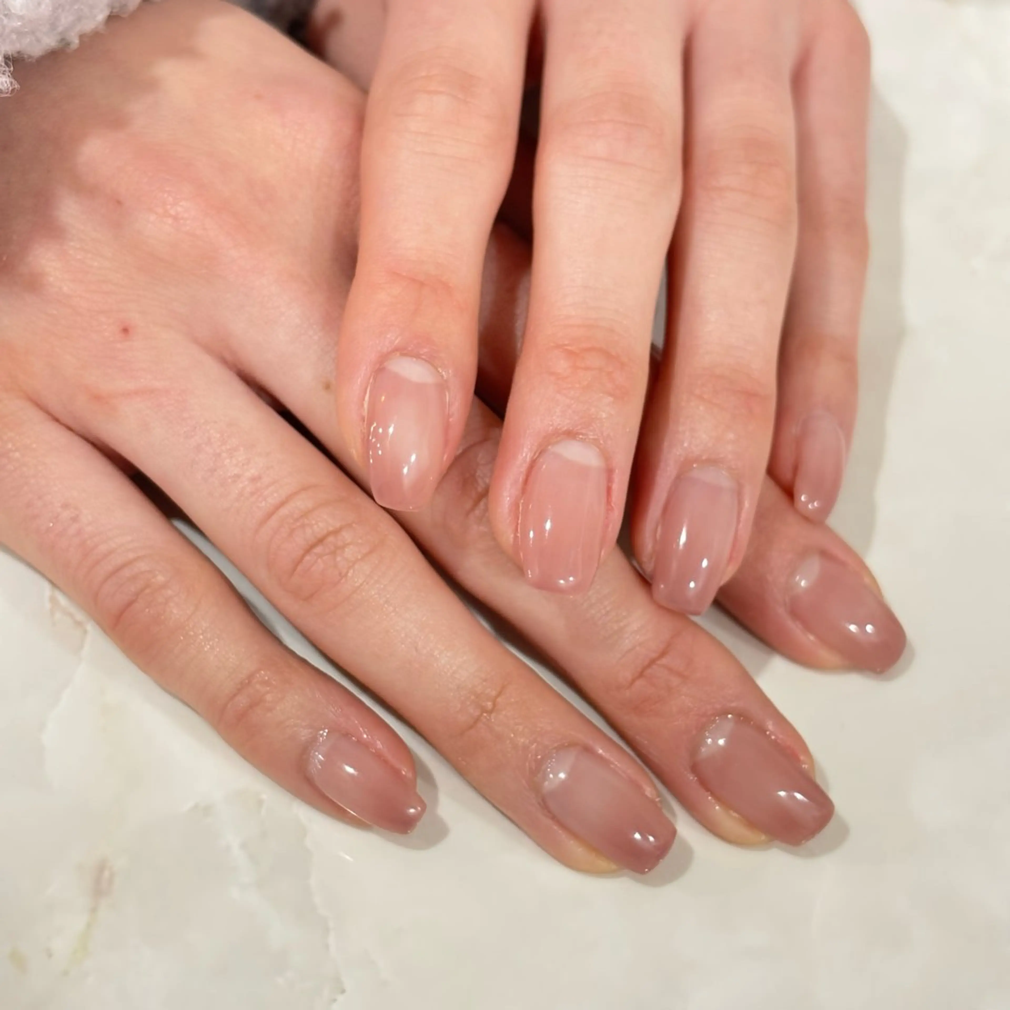 ネイル グラデーション ニュアンスネイル ピンク ハンドネイル THE BALM Rosagasのネイルデザイン