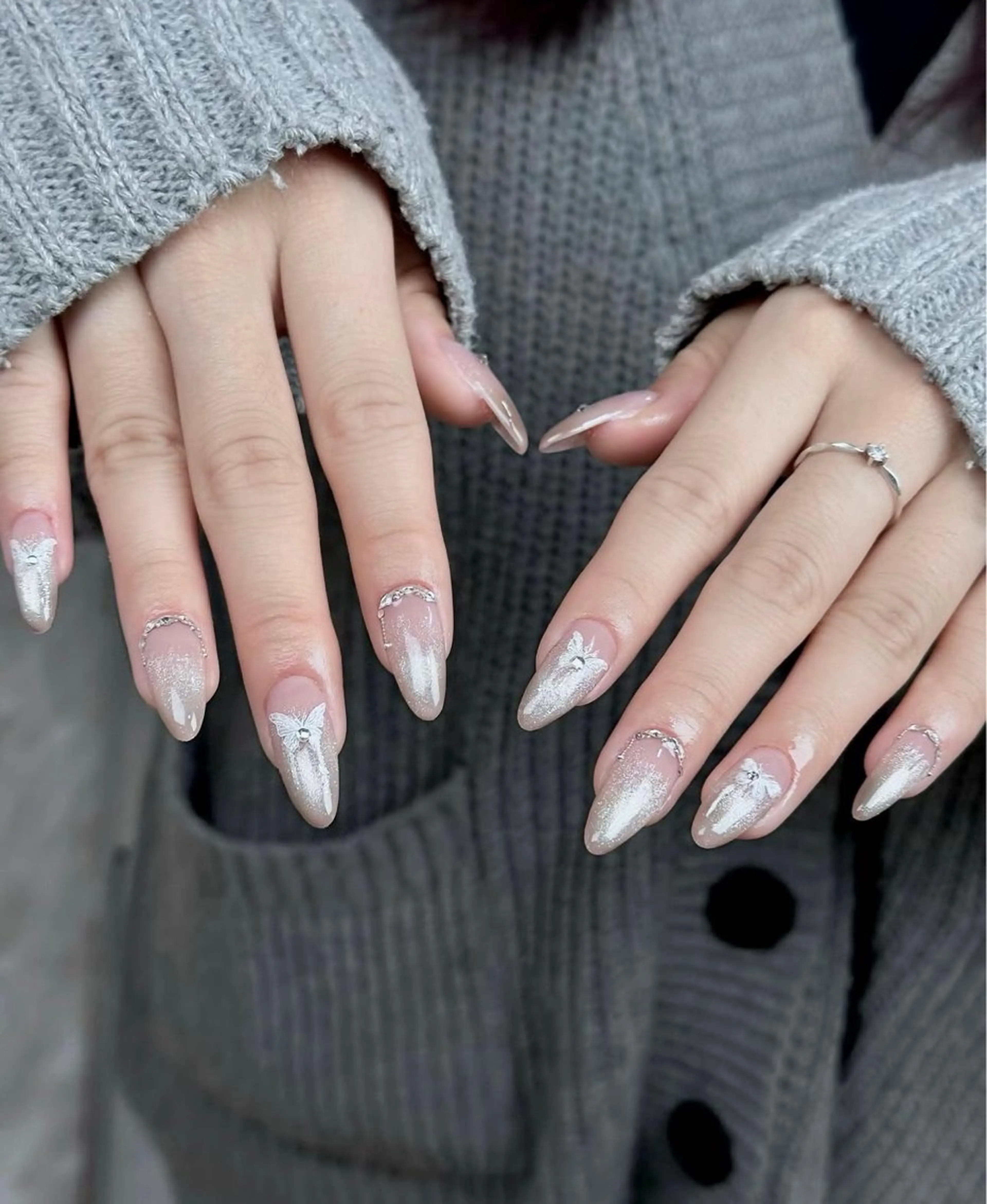 ミディアム 韓国風ヘア ハンドネイル Aila Nail HanChanのネイルデザイン