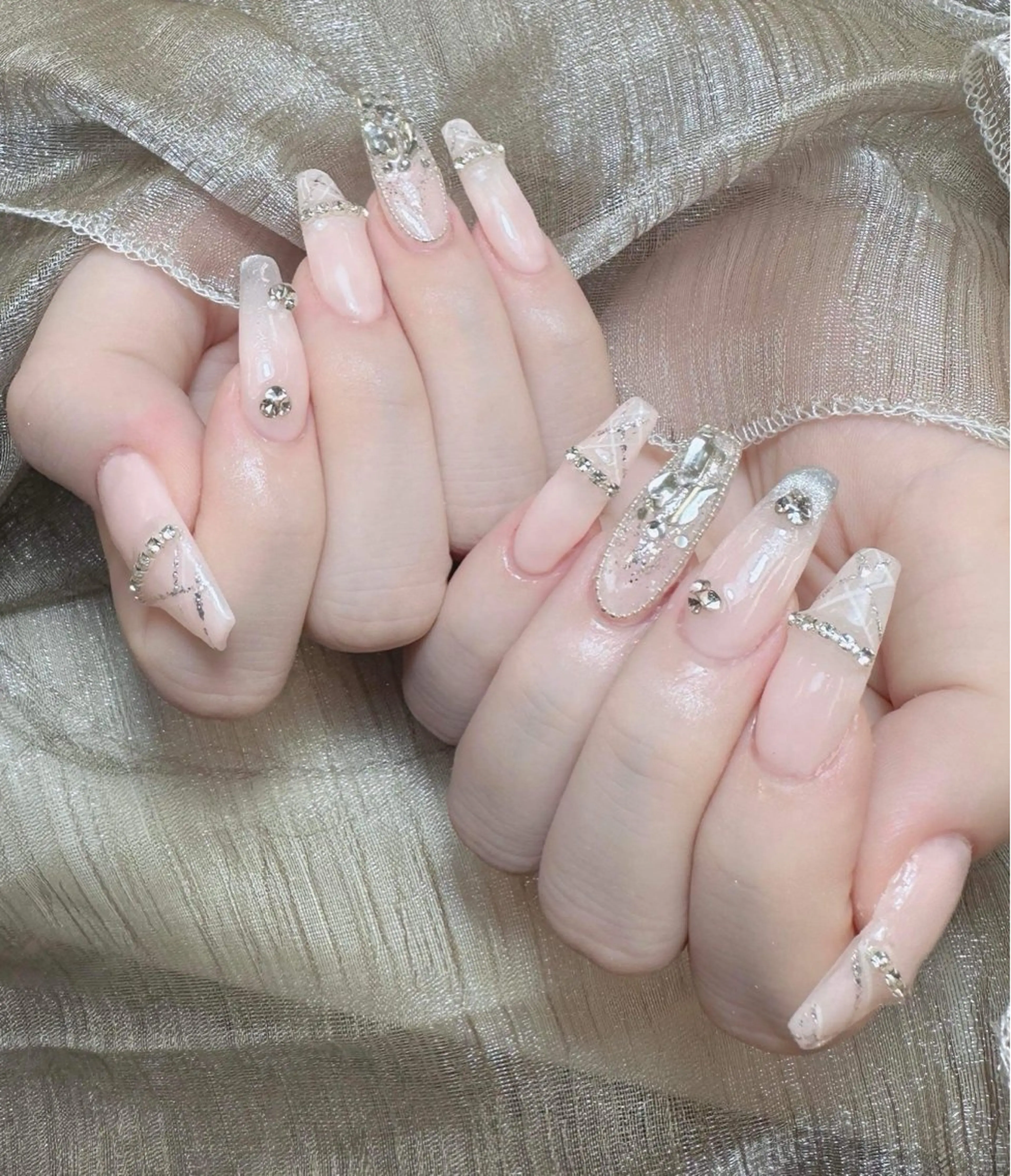 ネイル ジェルネイル 韓国ネイル マグネットネイル ネイルチップ 冬ネイル Lenie Nail Salonのネイルデザイン