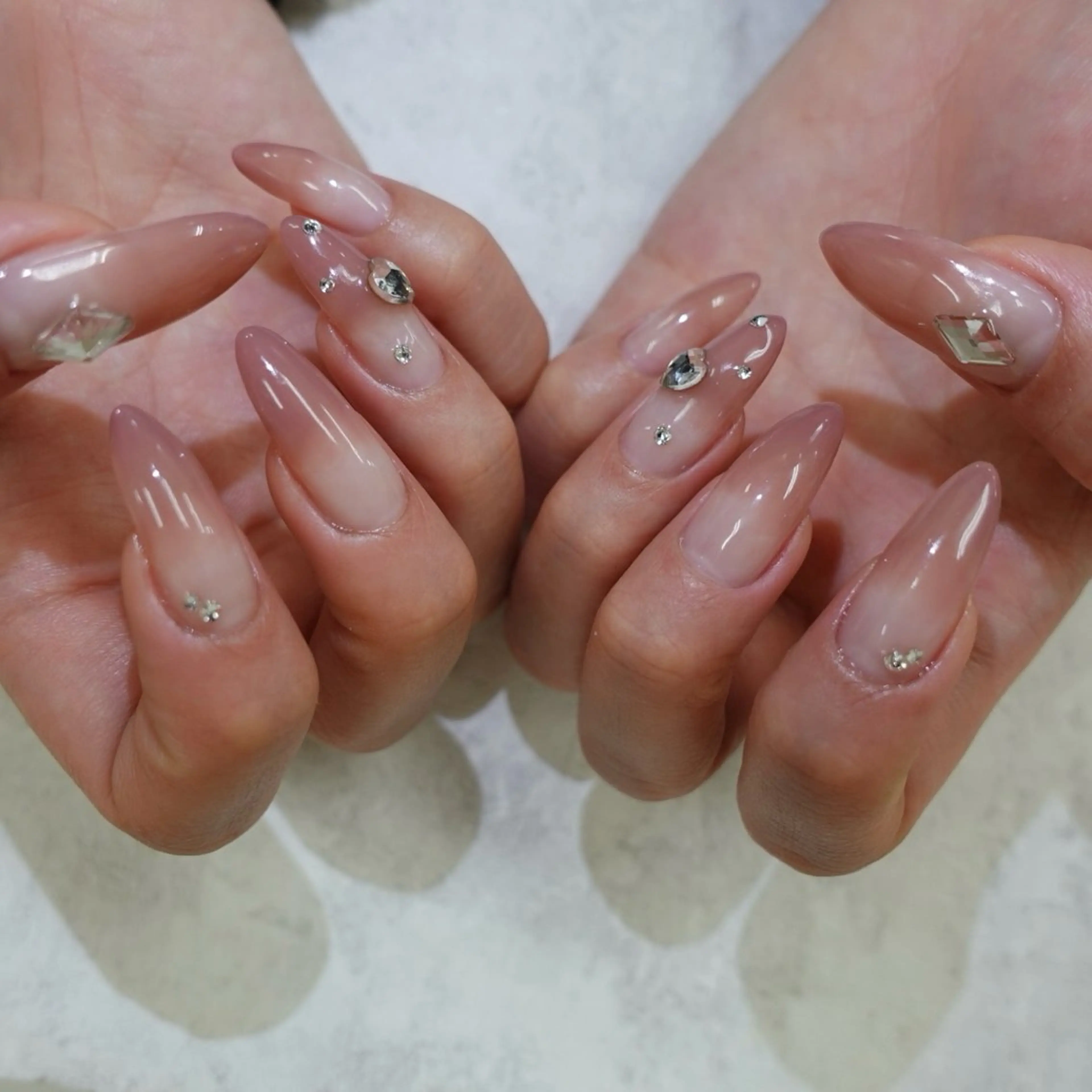 ネイル グラデーション ハンドネイル chipieee naokaのネイルデザイン