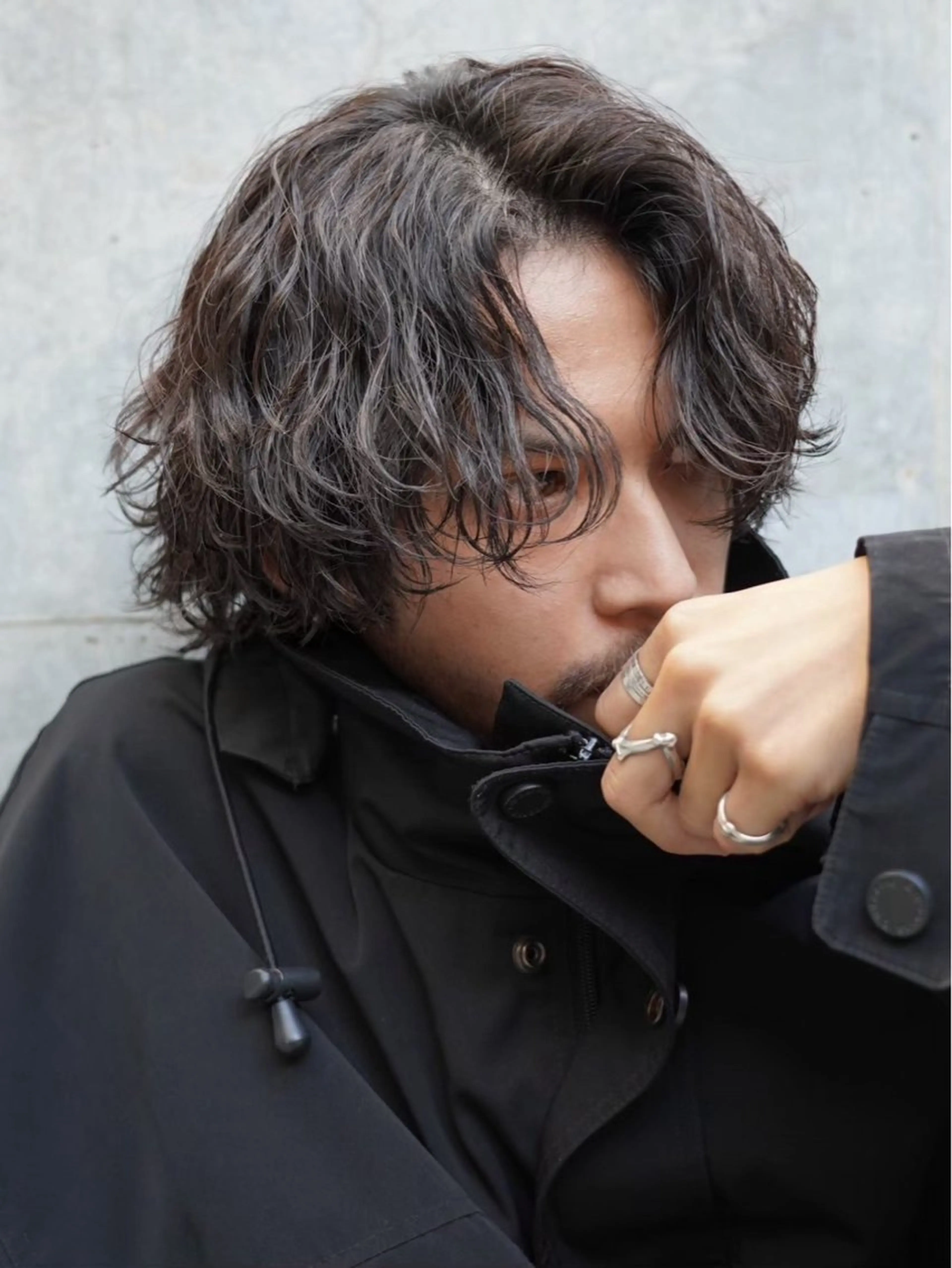 ショート パーマ メンズ センターパート メンズパーマ 似合わせカット 菅野 智敬のヘアスタイル