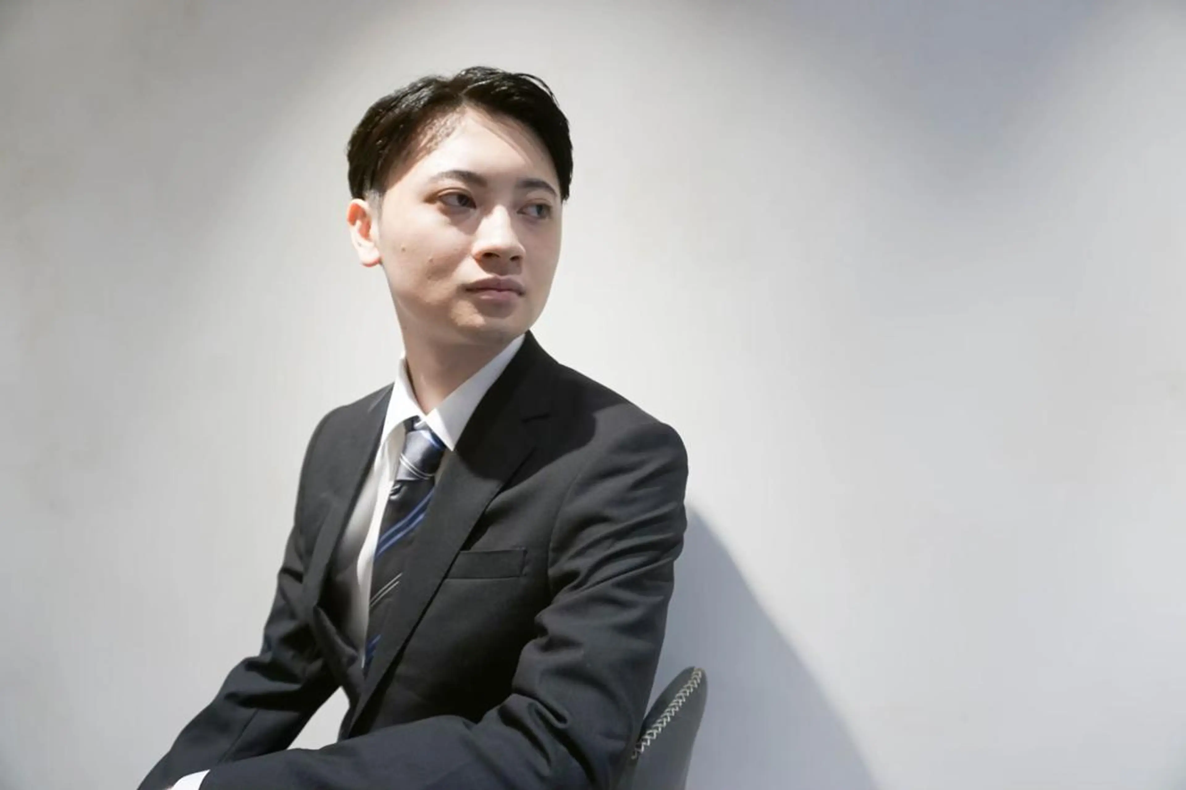 ショート メンズ アップバング ビジネス マッシュ メンズパーマ メンズツイストパーマ カット 高橋 英彦のヘアスタイル