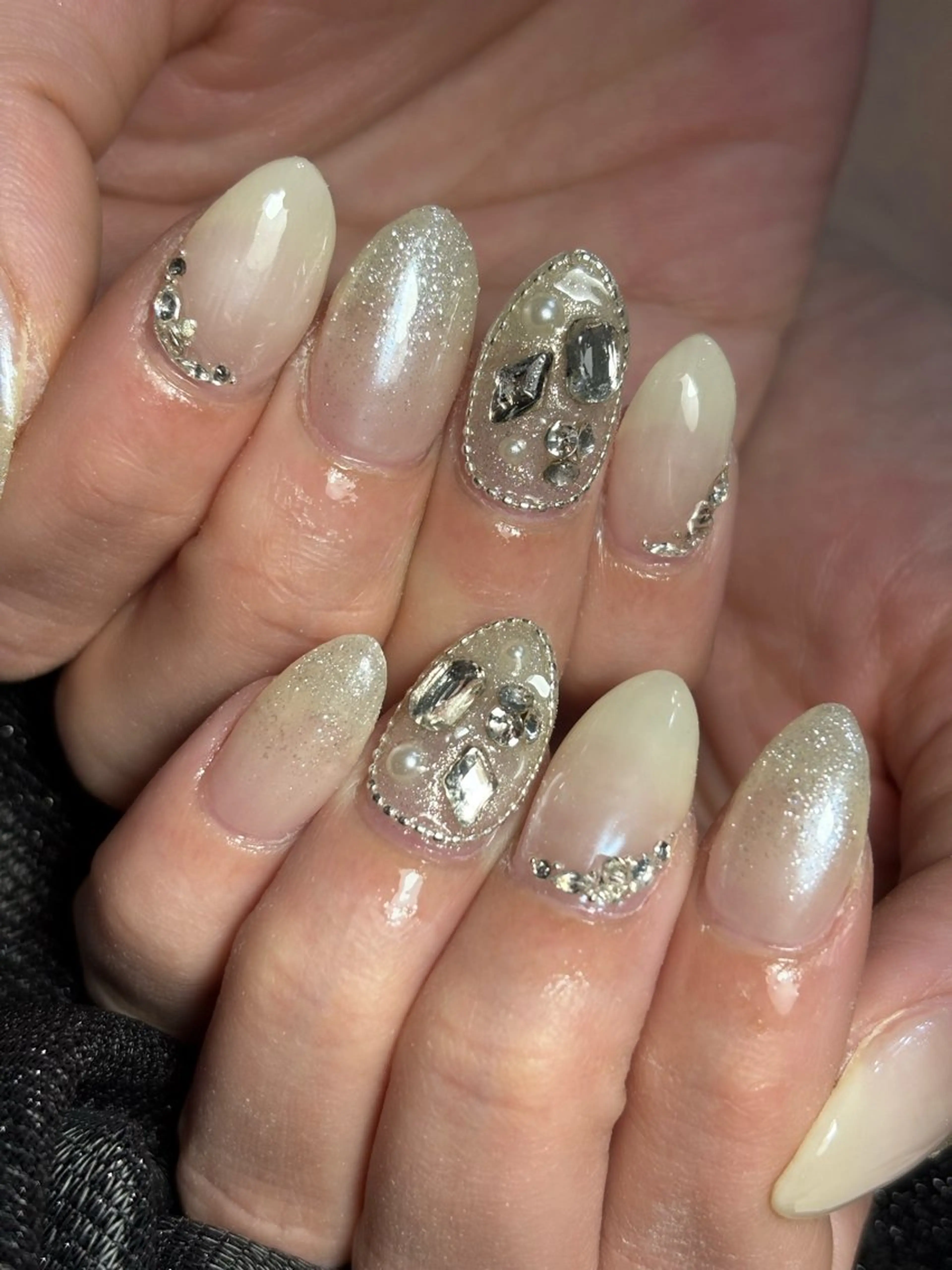 ネイル ハンドネイル フットネイル ✴︎ Delightのネイルデザイン