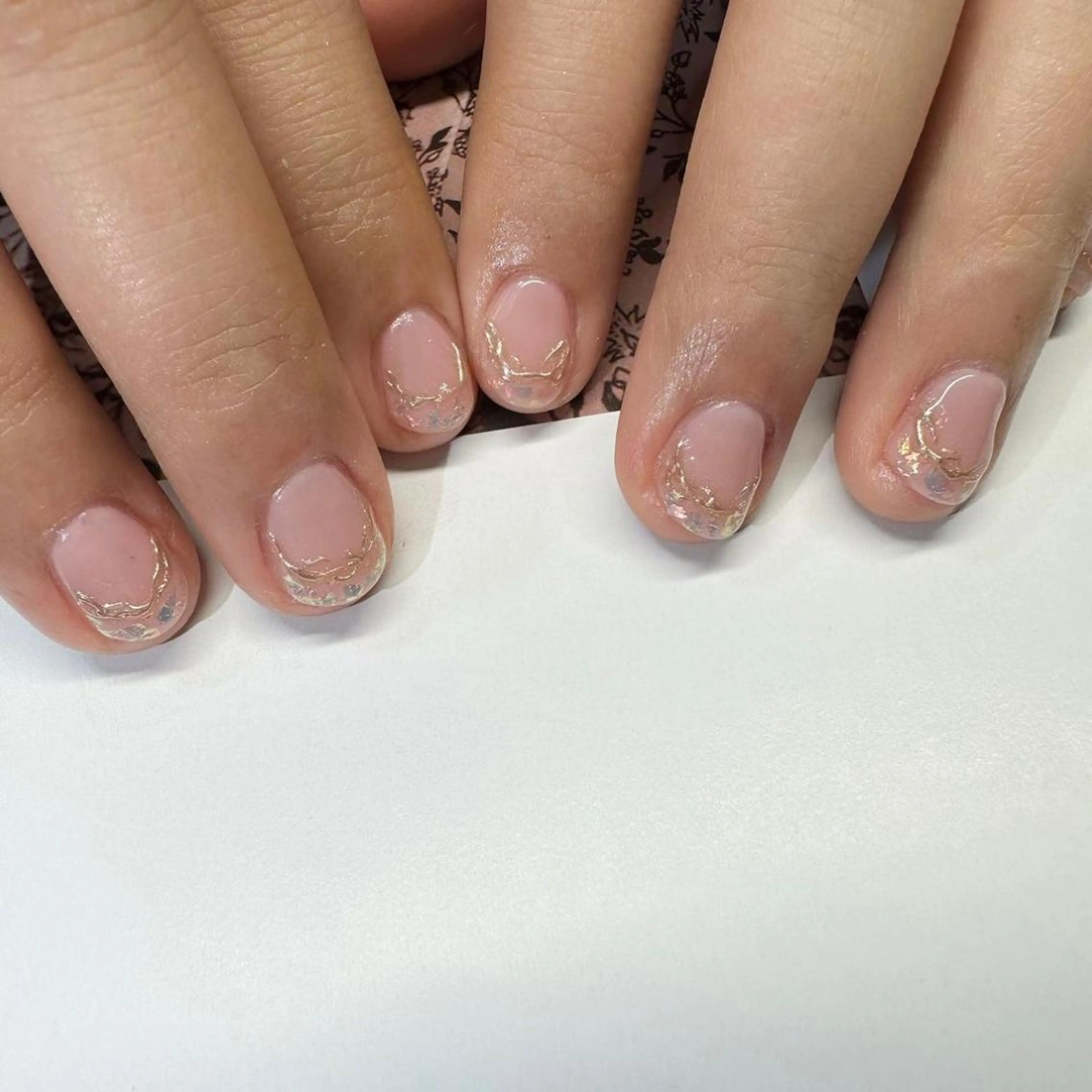 ネイル オーロラネイル フレンチネイル 韓国ネイル ミラーネイル ニュアンスネイル 🪞KAPE NAIL 🪞のネイルデザイン