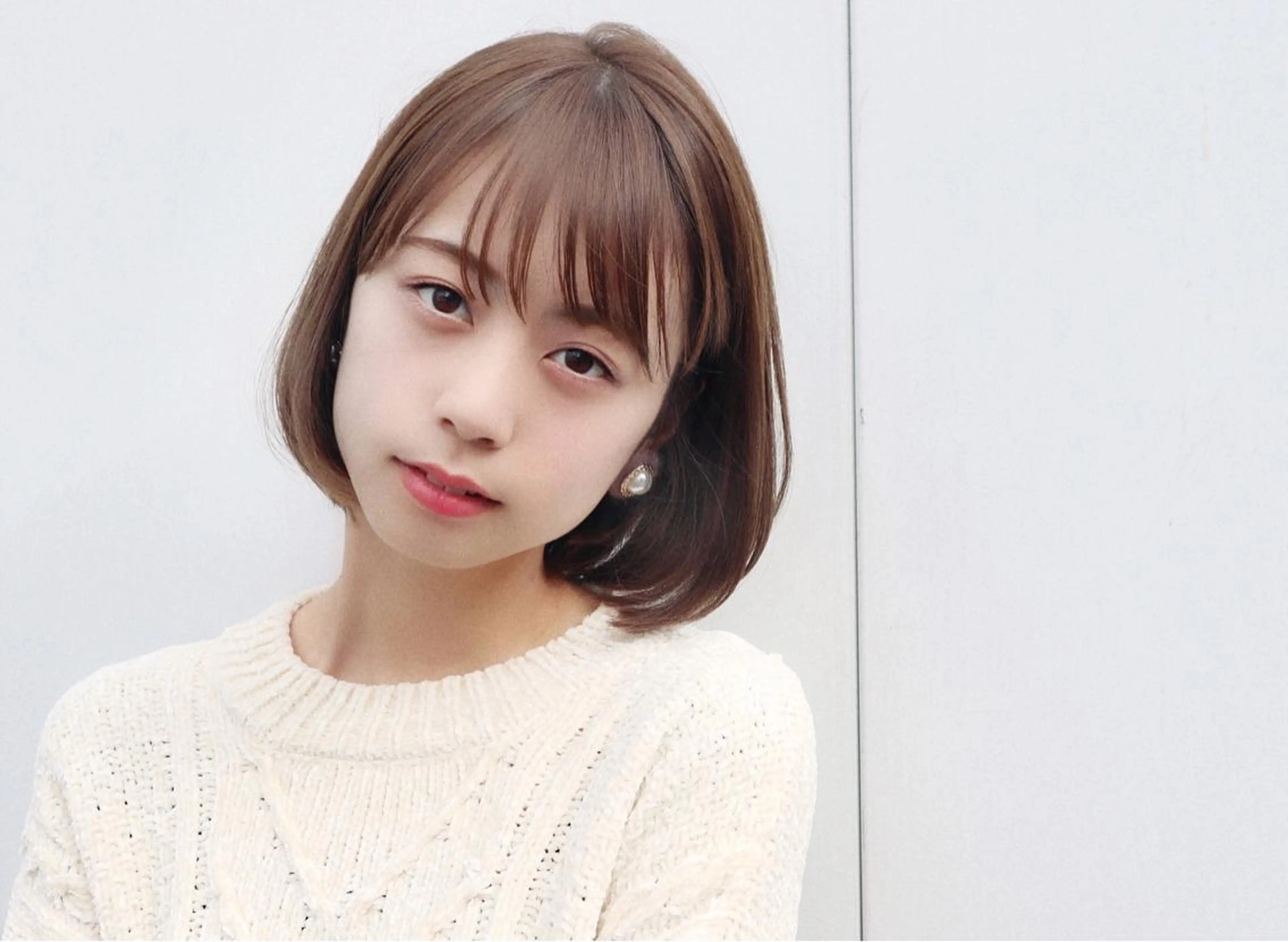 ミディアム カラー 切りっぱなしボブ ショートボブ ミディアムパーマ ボブ 外ハネヘア 徳本 駿太のヘアスタイル