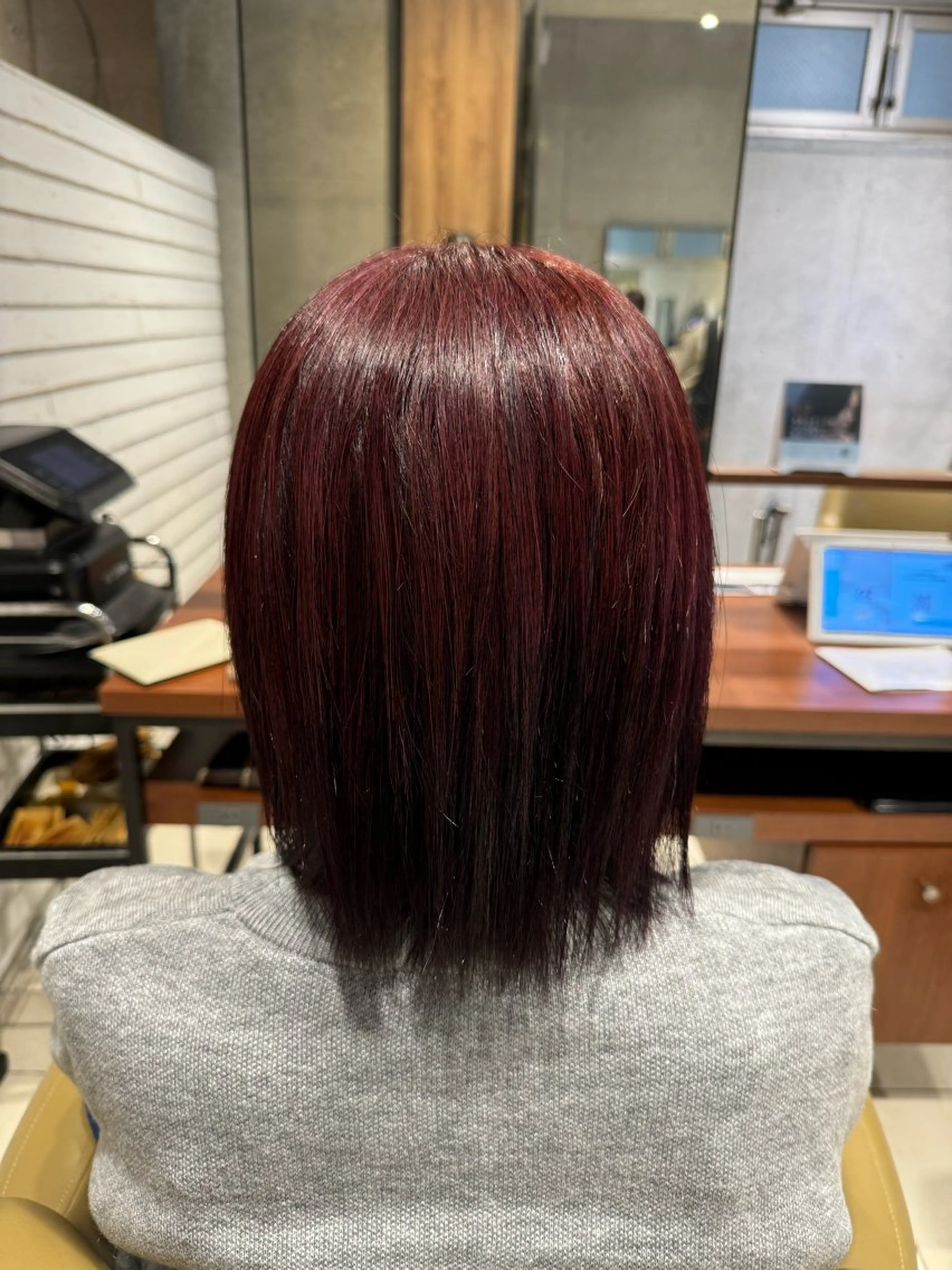 カラー ボルドーカラー ヘアカラー トリートメント 艶カラー 梨菜💜のヘアスタイル