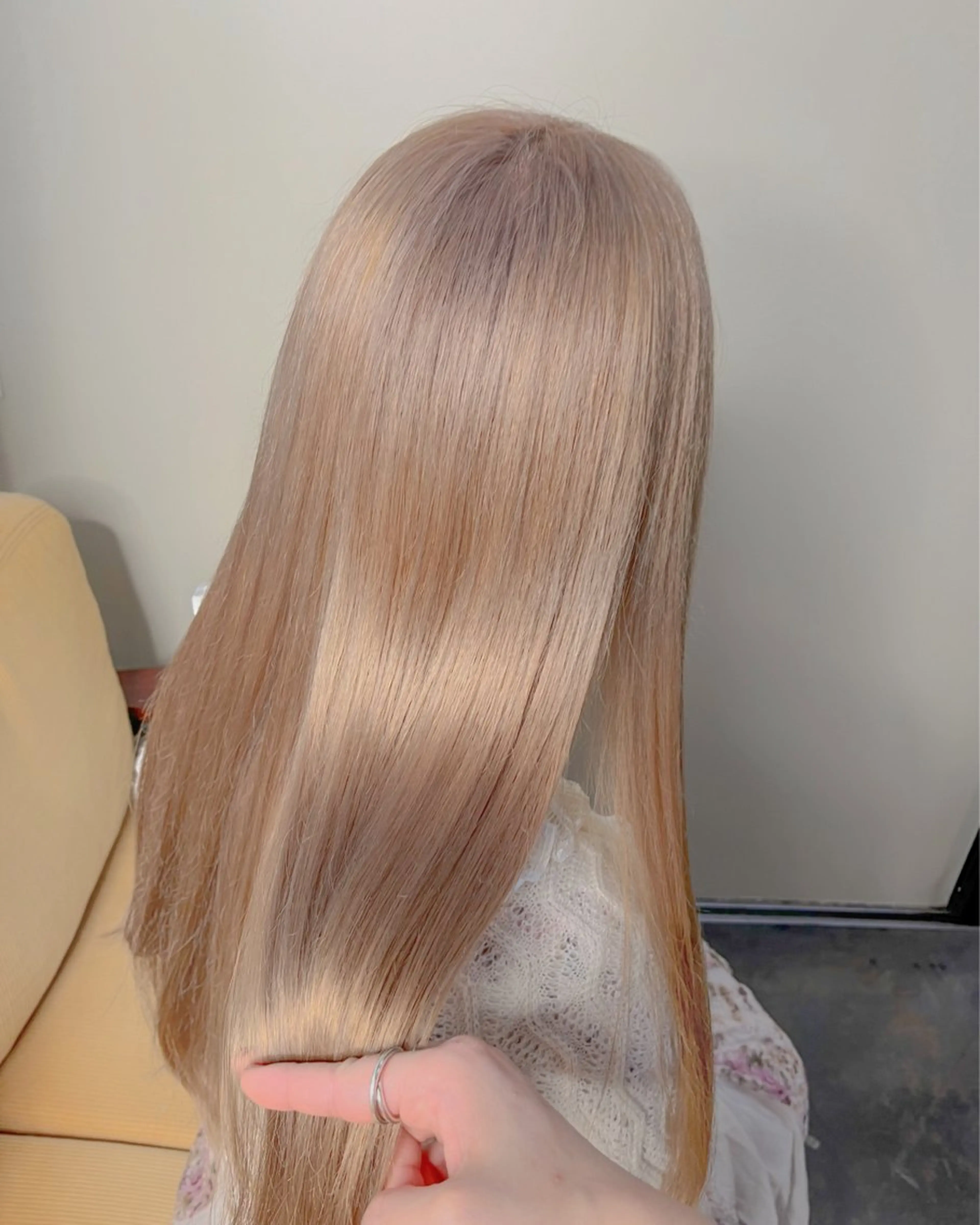 ロング カラー ベージュカラー ブリーチ ブロンド ケアブリーチ ダブルカラー ヘアカラー トリートメント ヘアセット 似合わせベージュ 🍯ayumi🍯のヘアスタイル