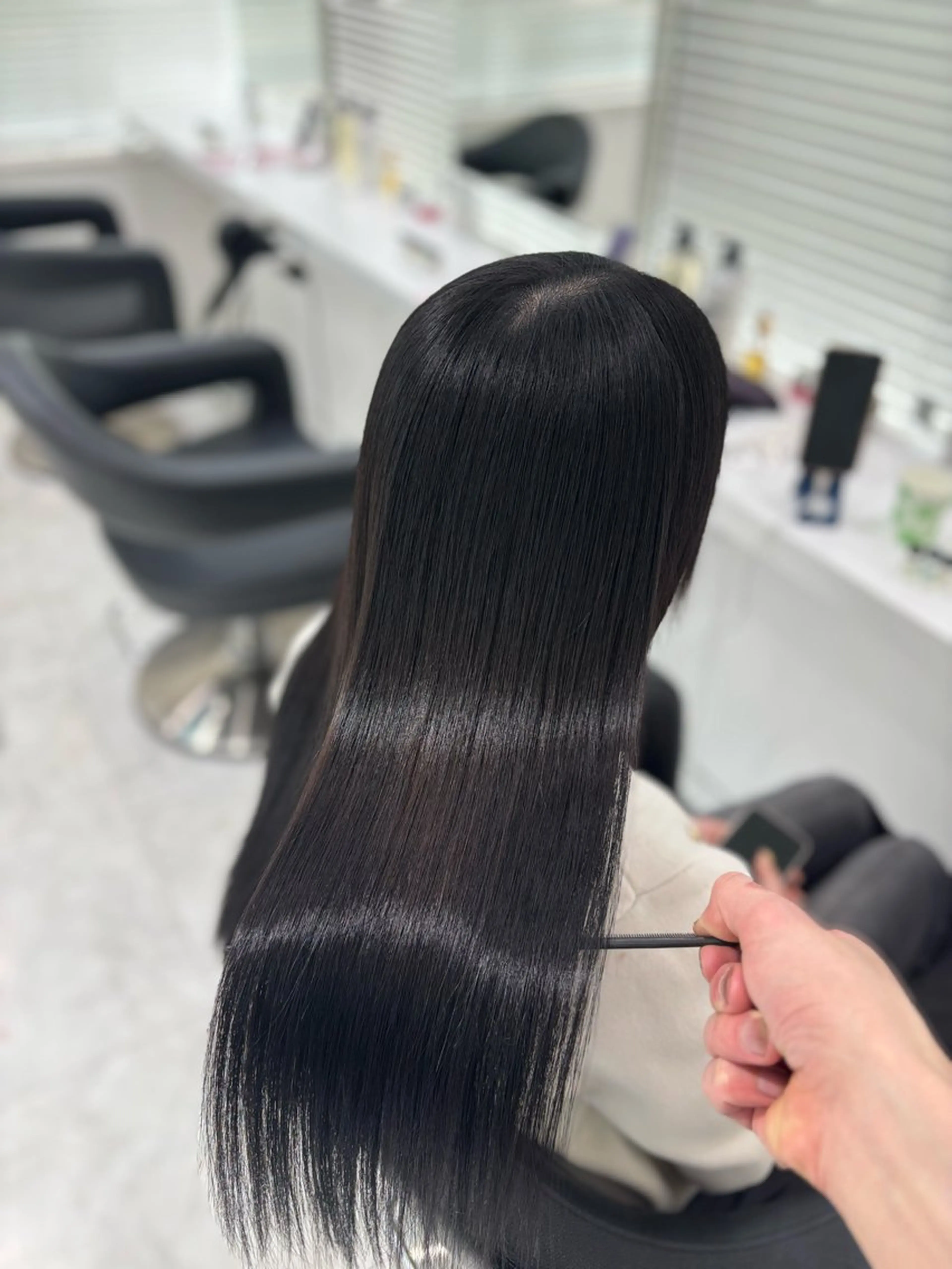 ロング カット 縮毛矯正 トリートメント 流行りの透明感カラー ×縮毛矯正🤍ユウのヘアスタイル