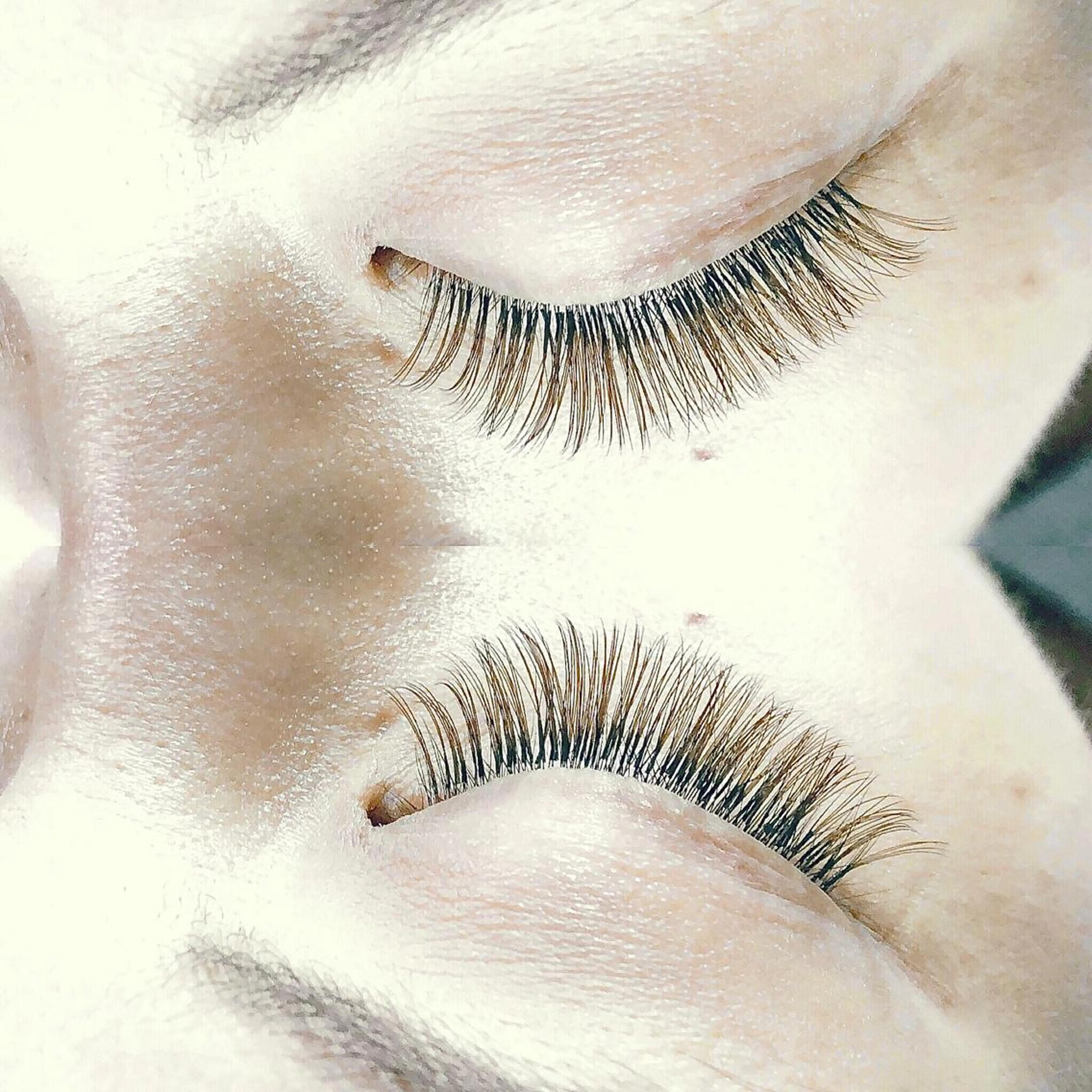 ボリュームラッシュ両目140束の写真