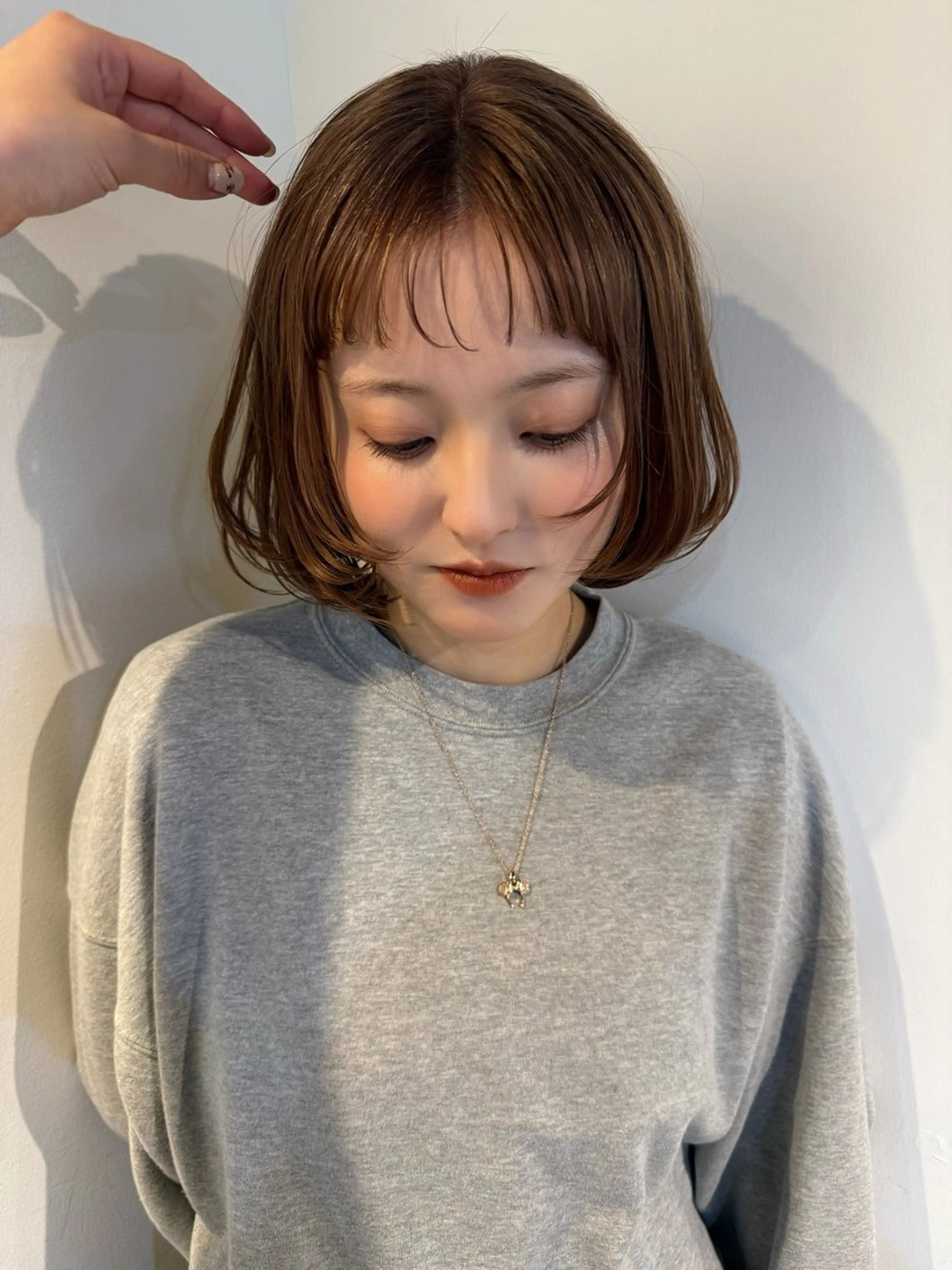 ミディアム カラー ベージュカラー 透明感カラー 似合わせカット 似合わせレイヤー、 透けカラー/杉本花のヘアスタイル