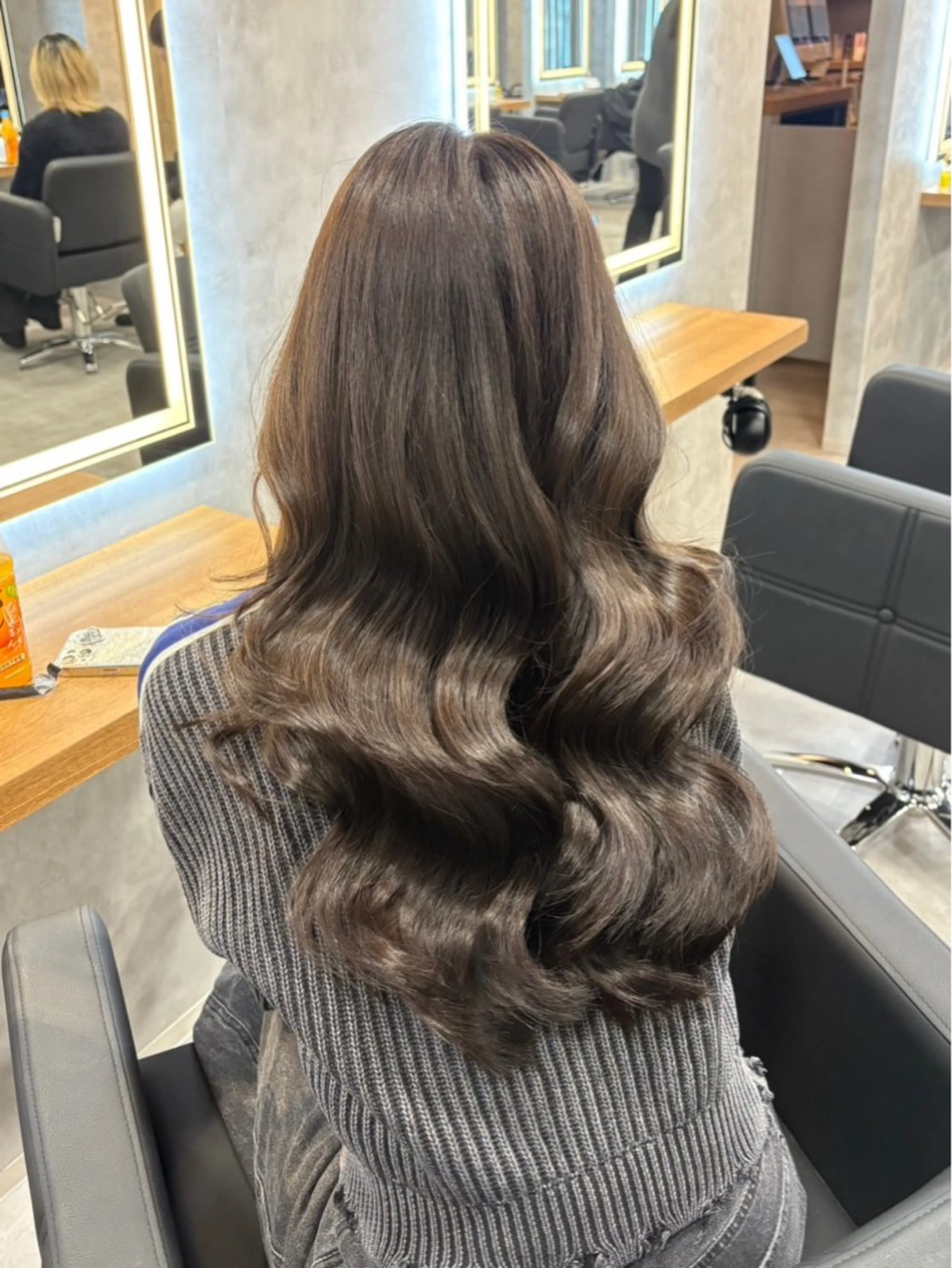 ロング カラー ヘアアレンジ カット ヘアカラー トリートメント ヘアセット レイヤー×透明感カラ ーHAYATOのヘアスタイル