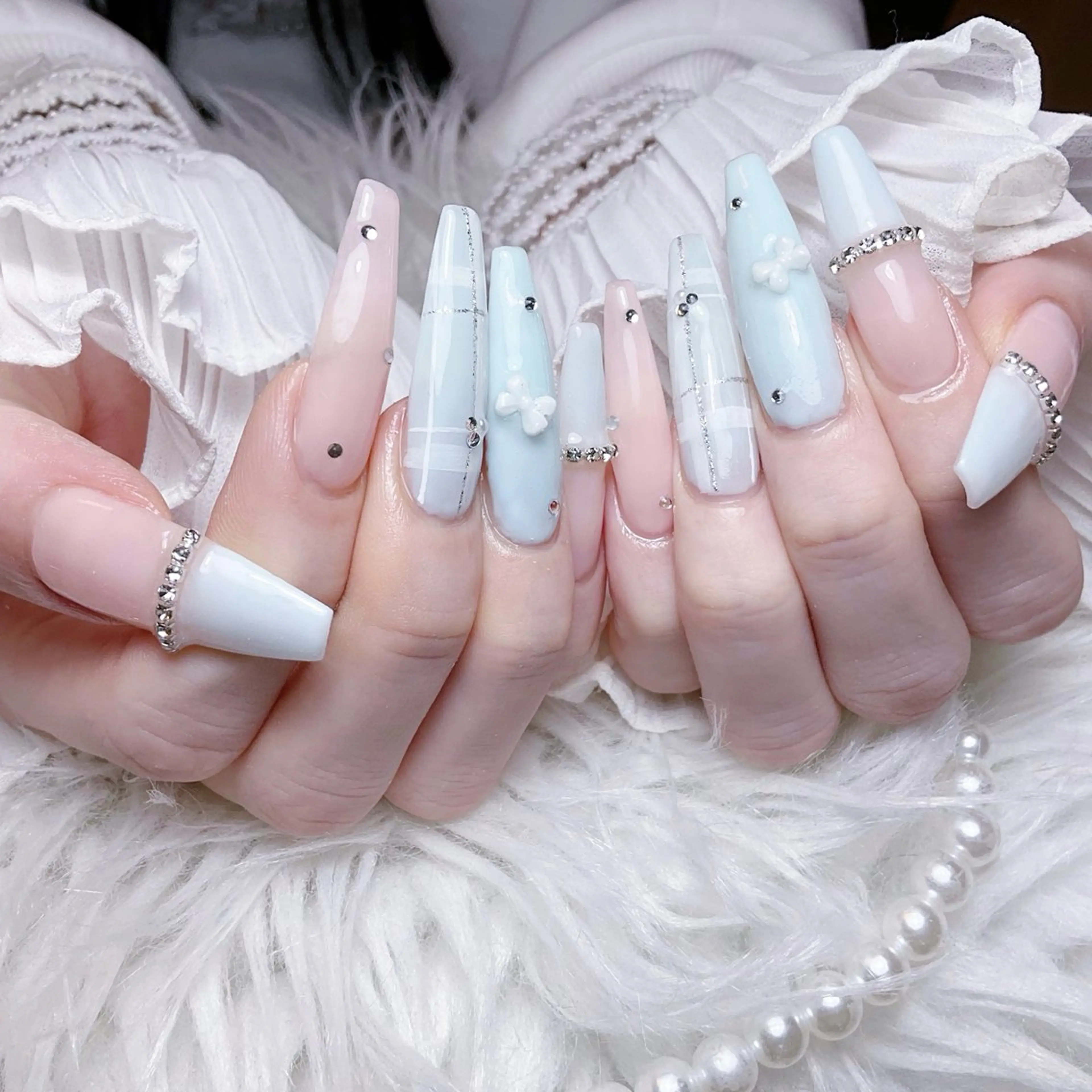 ネイル ハンドネイル 🍭Yun nail hyejin🌸のネイルデザイン