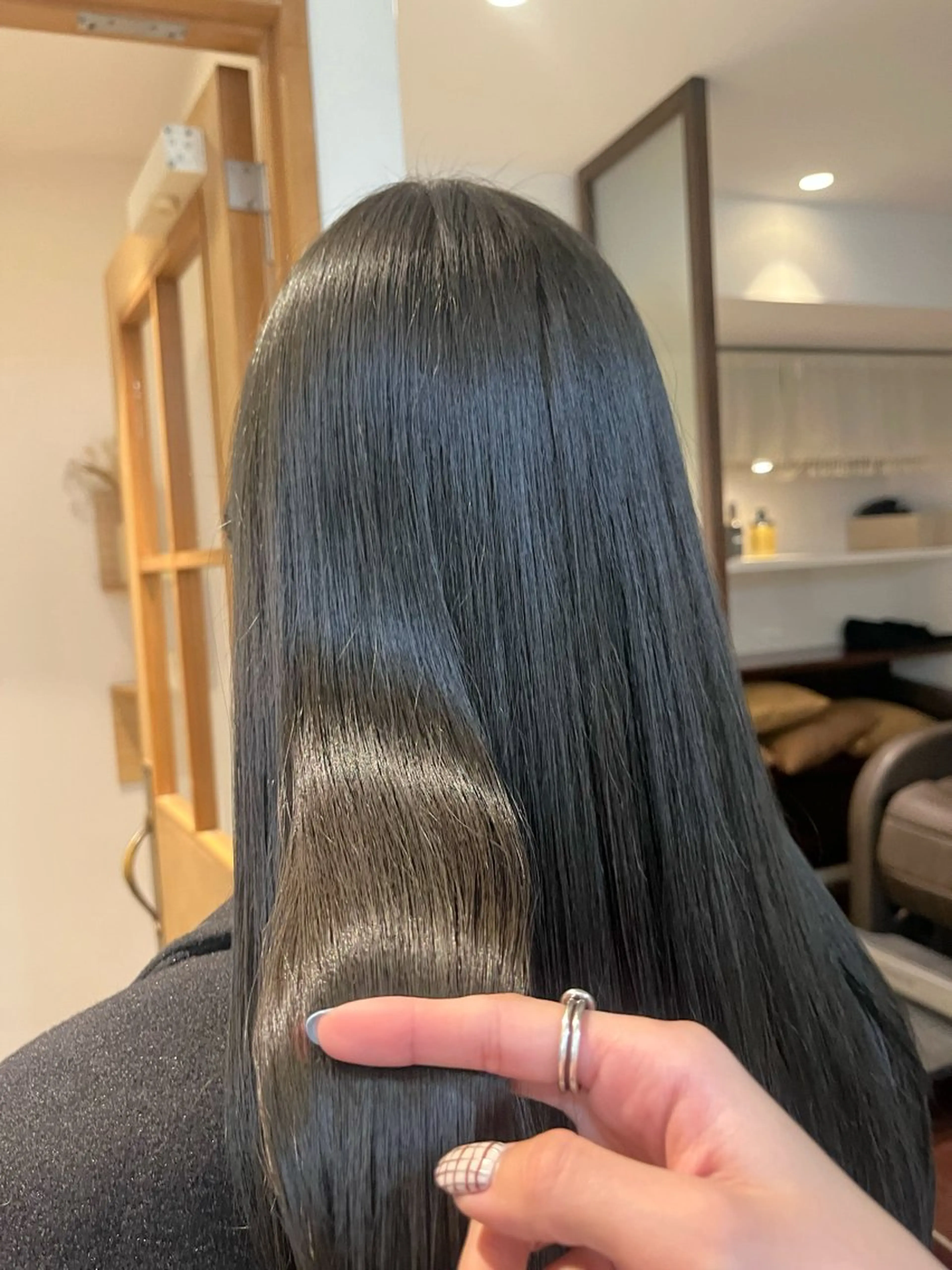 セミロング 縮毛矯正 奥山 沙季(大井町)のヘアスタイル