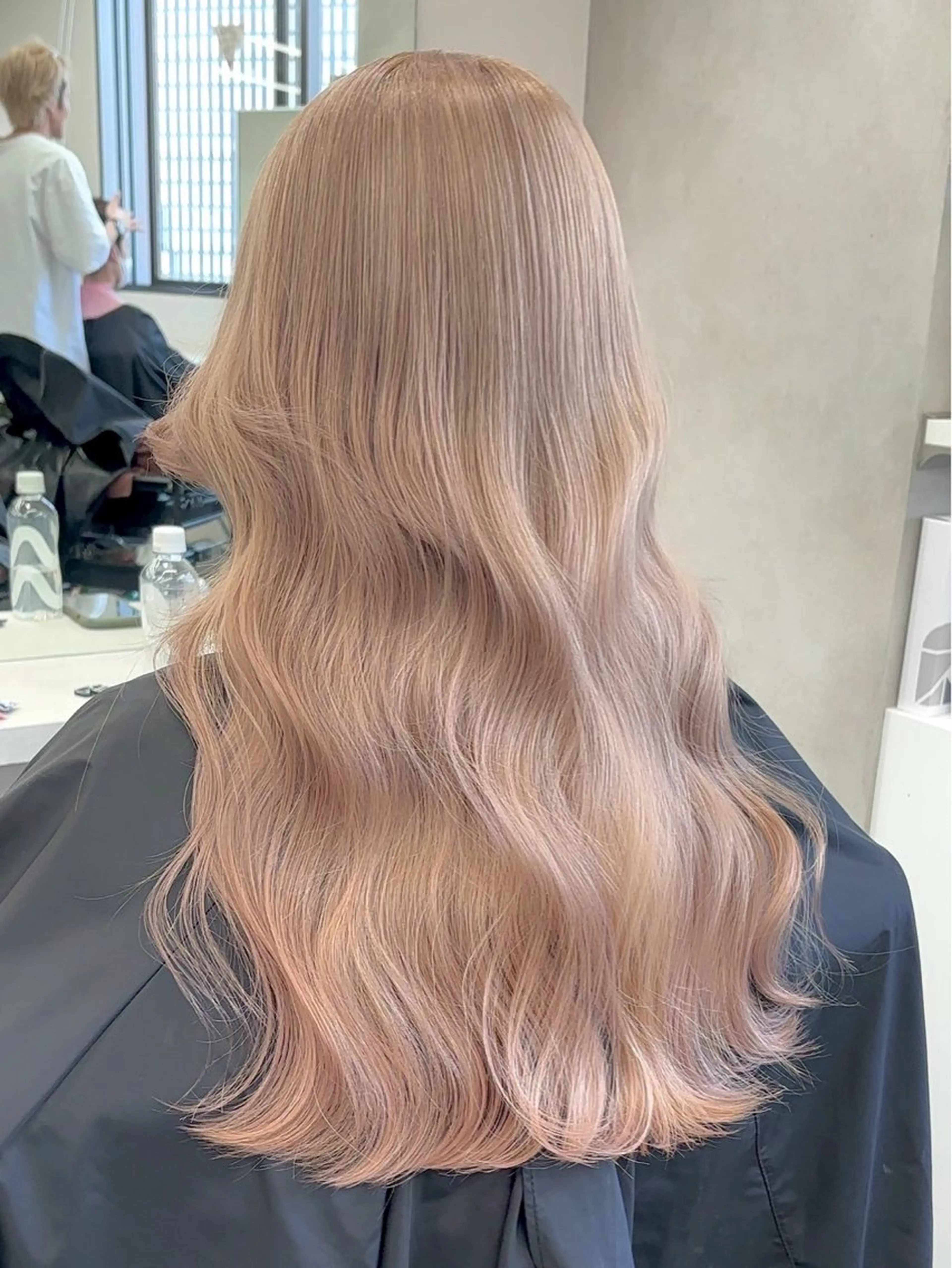 カラー 🫧ミルクティー ブリーチRIKU🫧のヘアスタイル