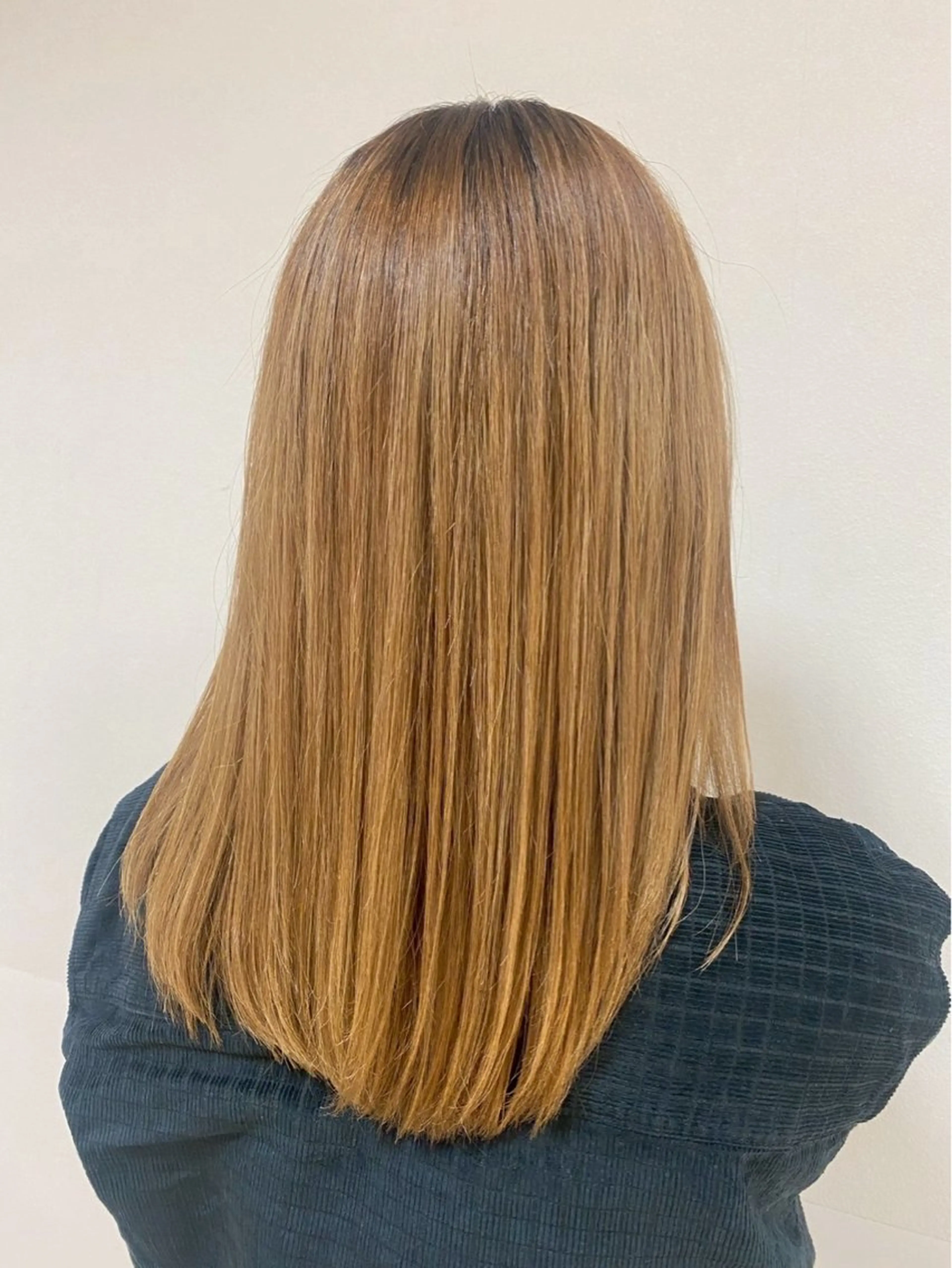 セミロング 韓国 /透明感/サキナのヘアスタイル