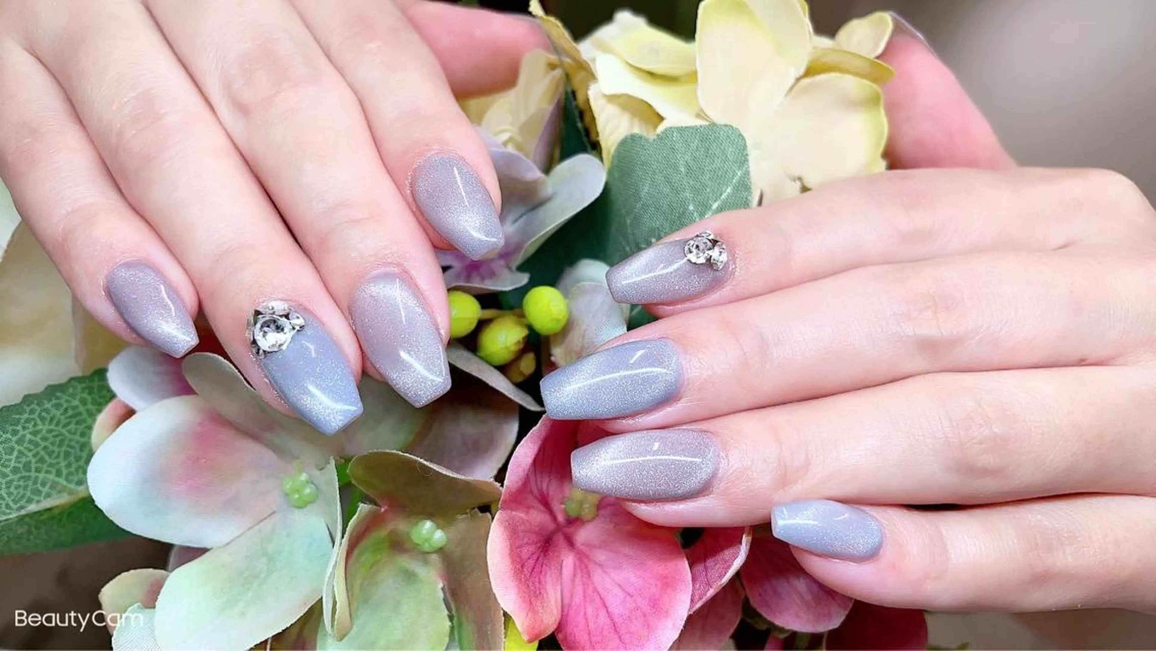 ネイル ジェルネイル ハードジェル キラキラネイル ロングネイル マグネットネイル Lilas Nailのネイルデザイン