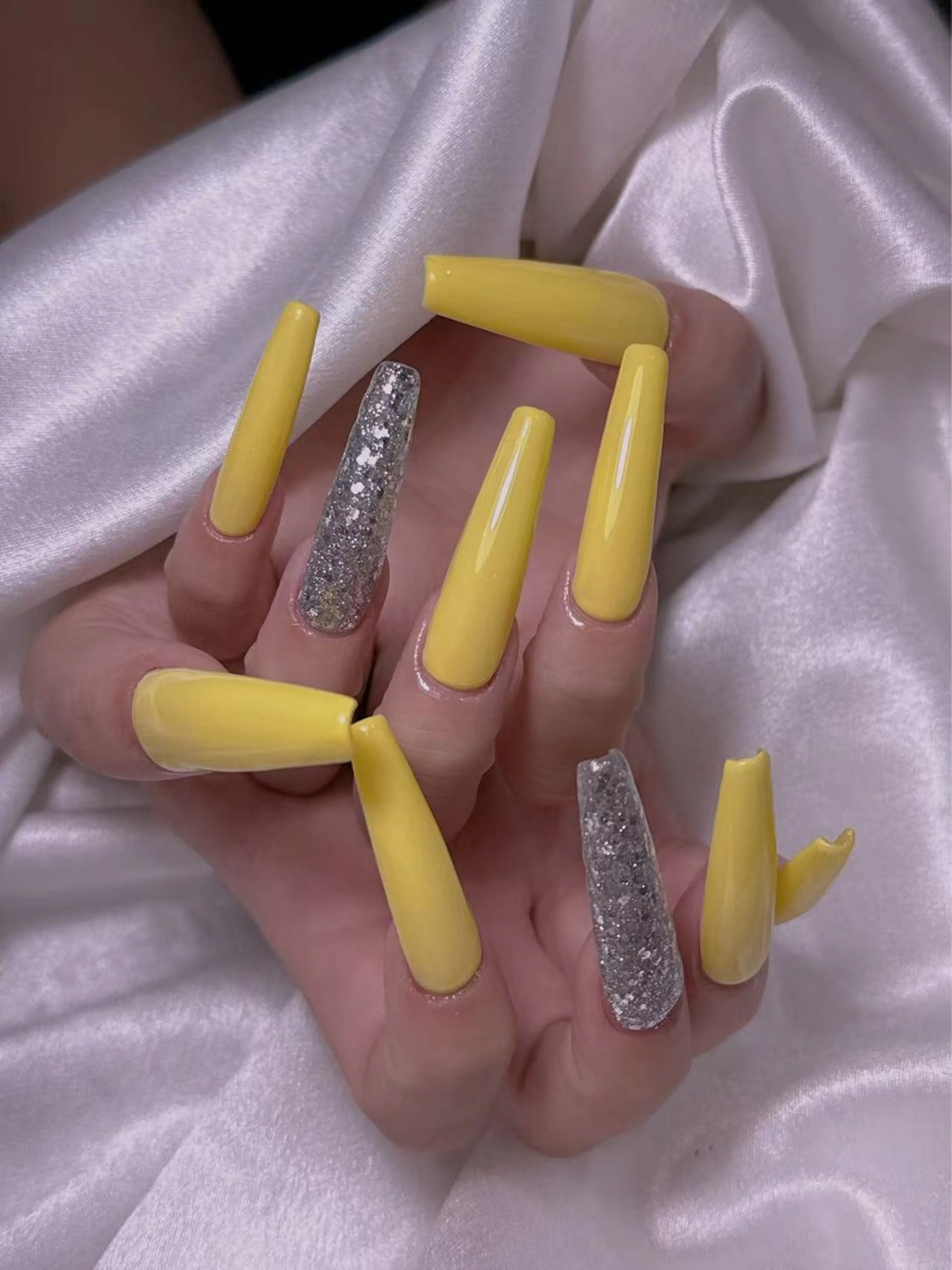 ネイル 長さ出し専門店 RIRIのネイルデザイン