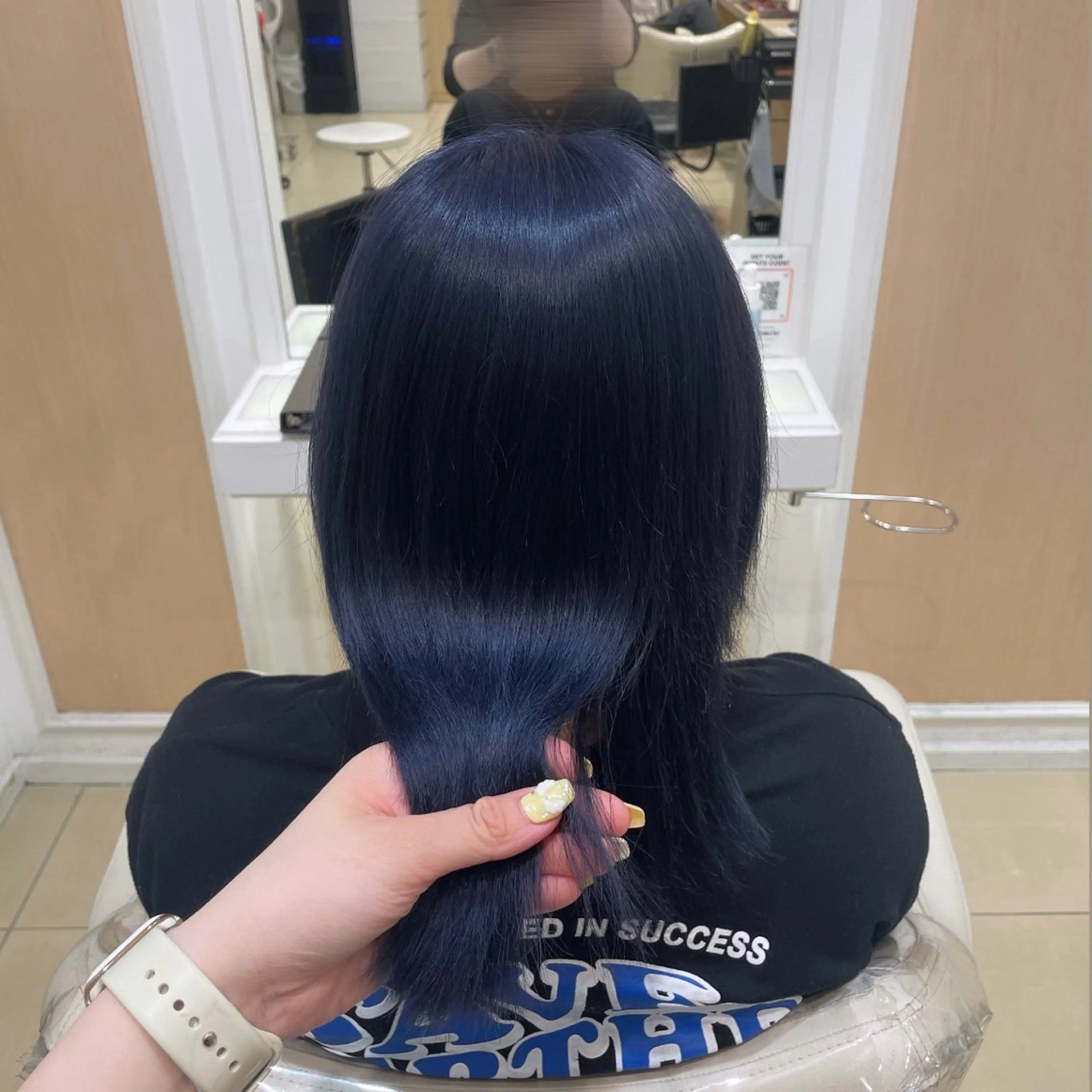 セミロング カラー ブリーチ ブルーカラー 透明感カラー ネイビーカラー ヘアカラー ☆Ash中目黒 浦野遥☆*。のヘアスタイル