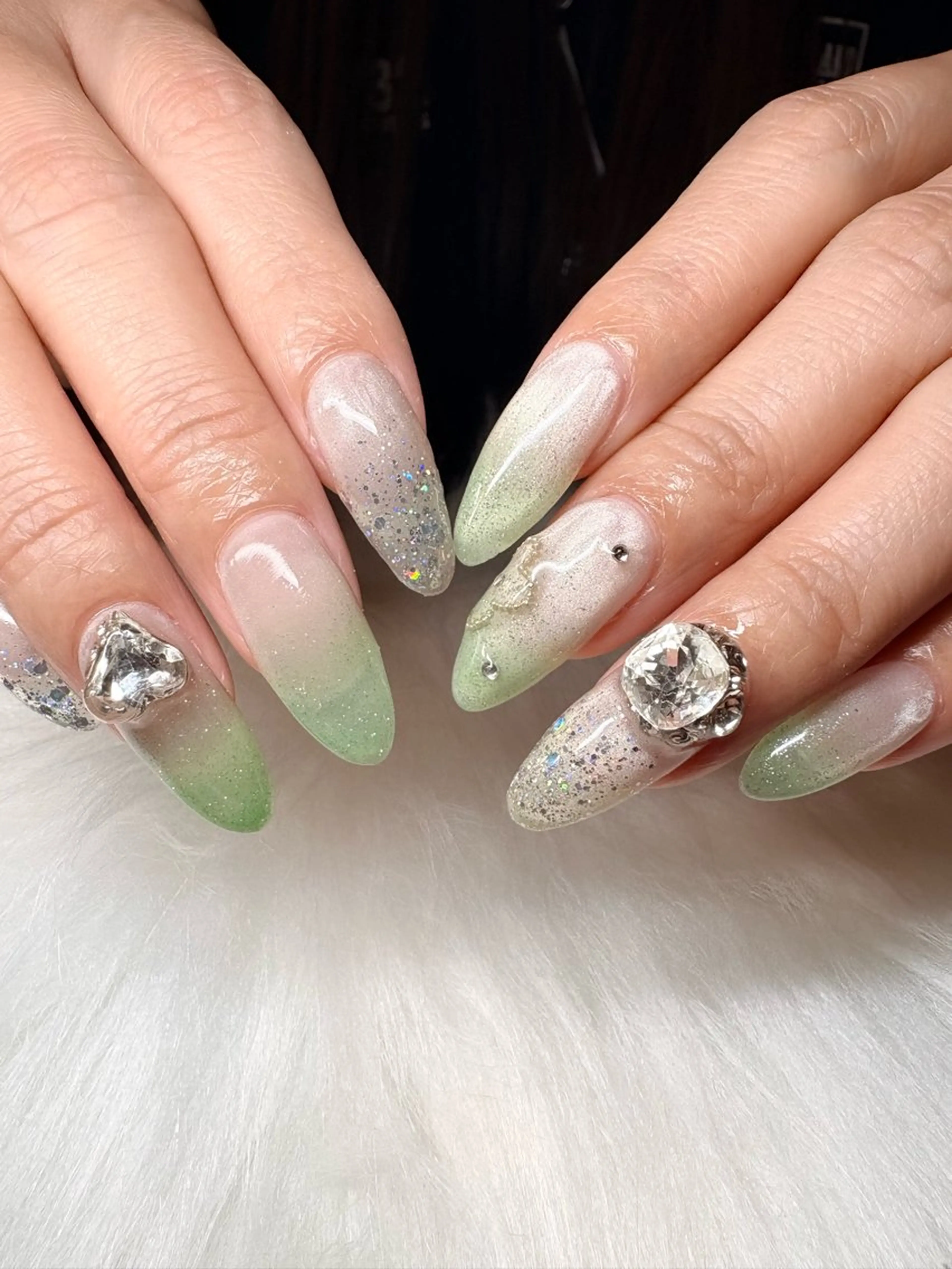 ネイル 寺山 千鶴のネイルデザイン