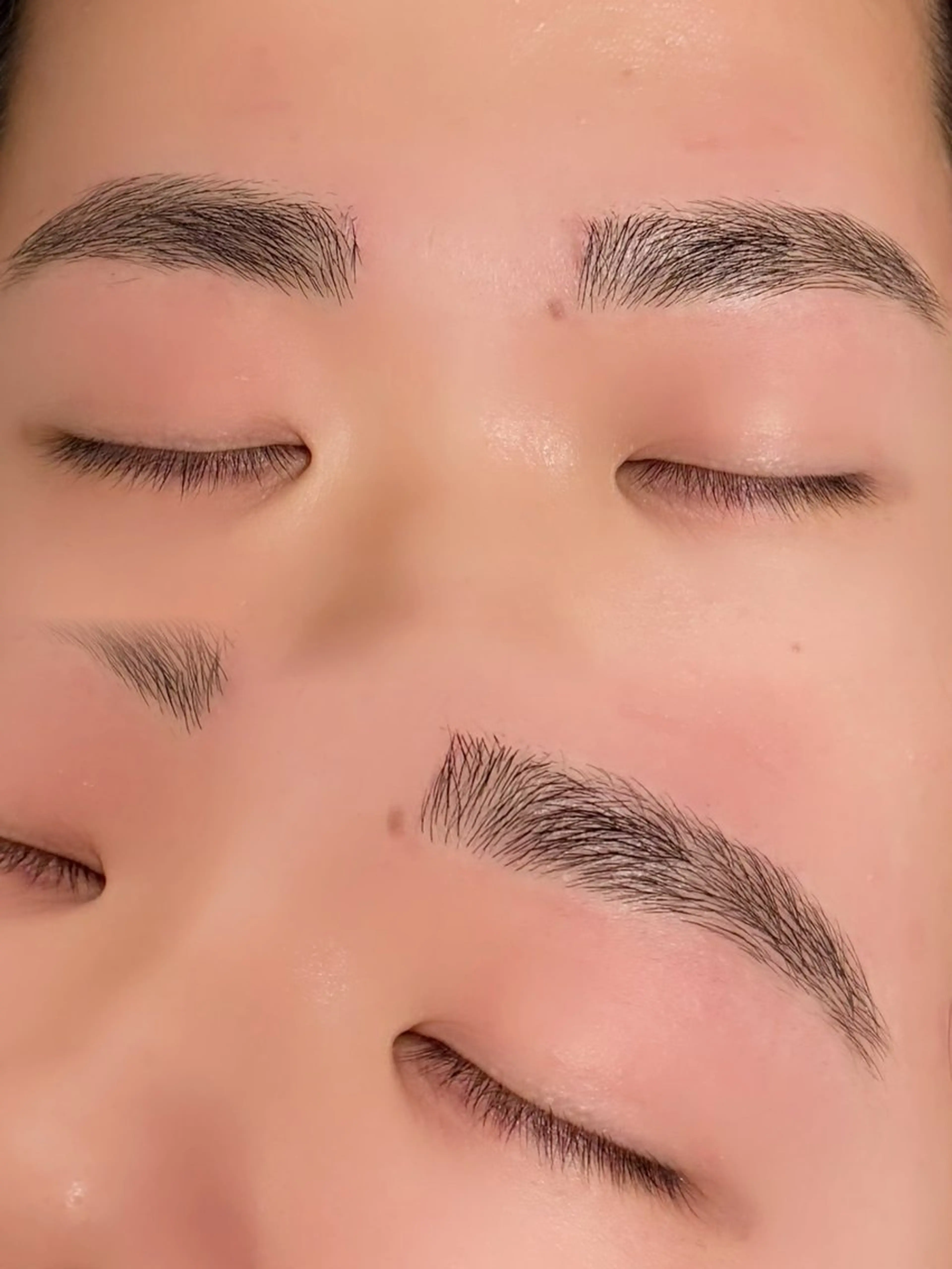 アイブロウ メンズアイブロウ 眉毛ワックス脱毛 吉川 玲圭のマツエク・マツパデザイン