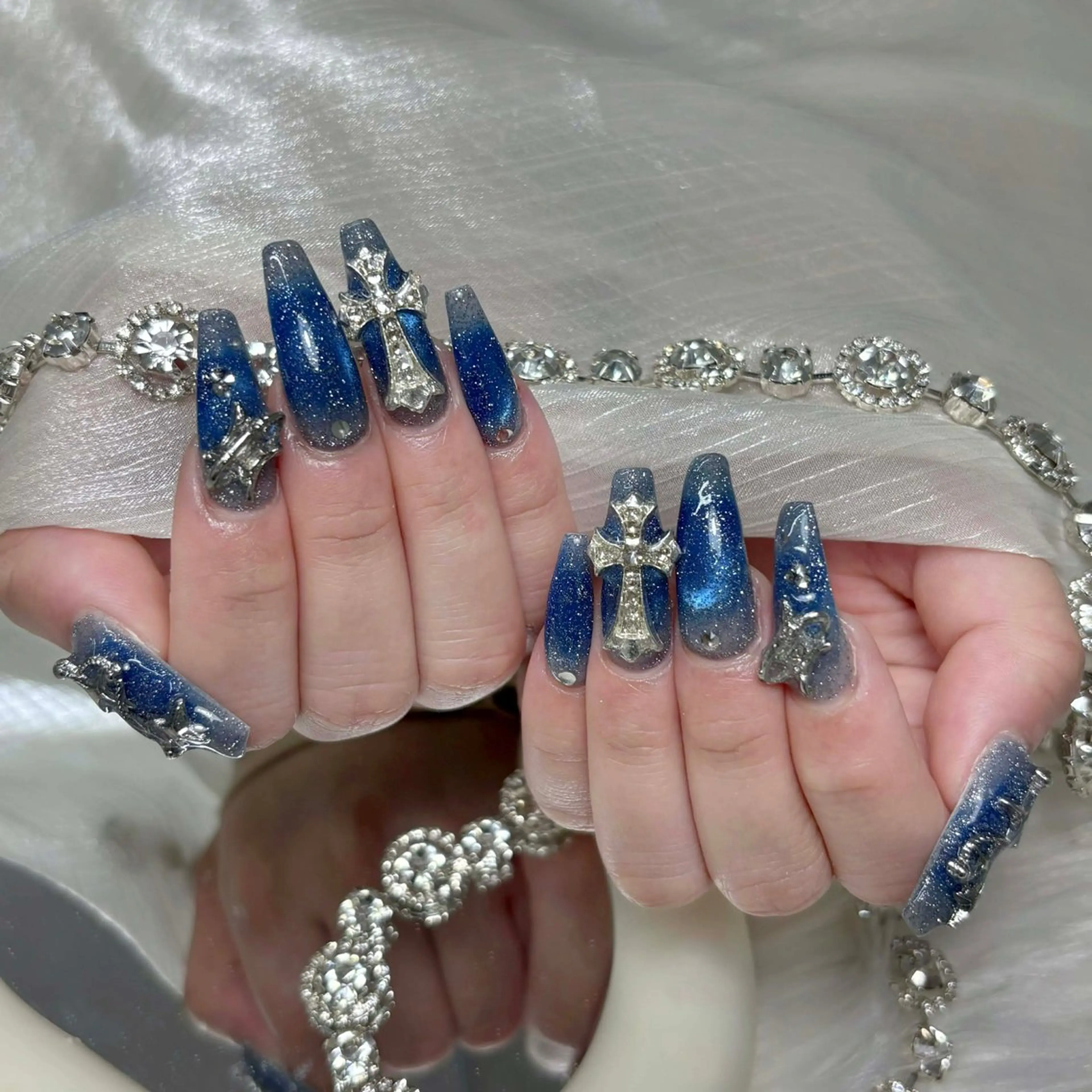 ネイル アートネイル フレンチネイル ジェルネイル ガーリー キラキラネイル ハンドネイル ハンドケア Nova Nailのネイルデザイン