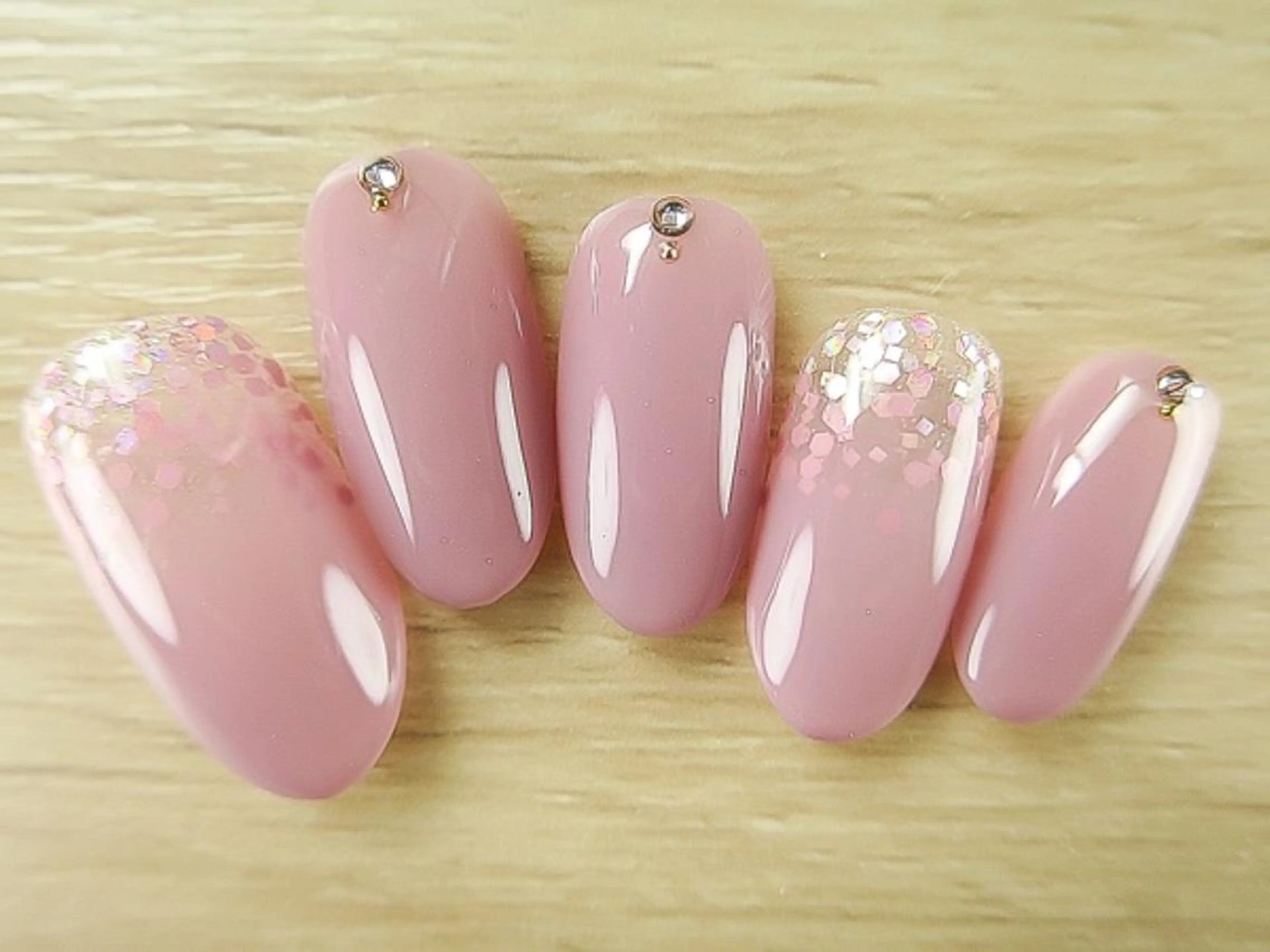 ネイル Nagumo Mのネイルデザイン