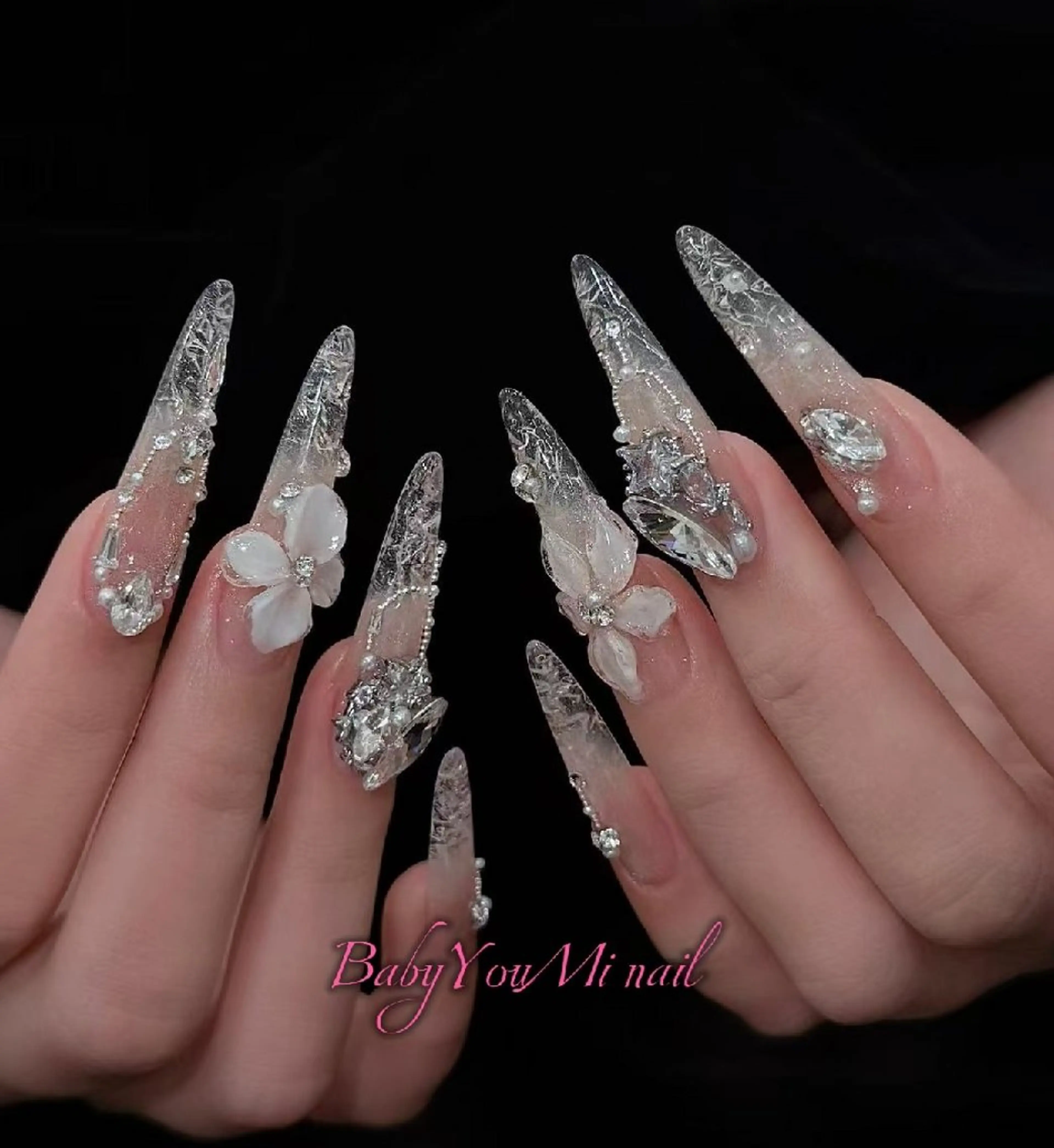 ネイル オーロラネイル フラワーネイル フットネイル フレンチネイル ジェルネイル ハンドネイル Oomiya 服部のネイルデザイン