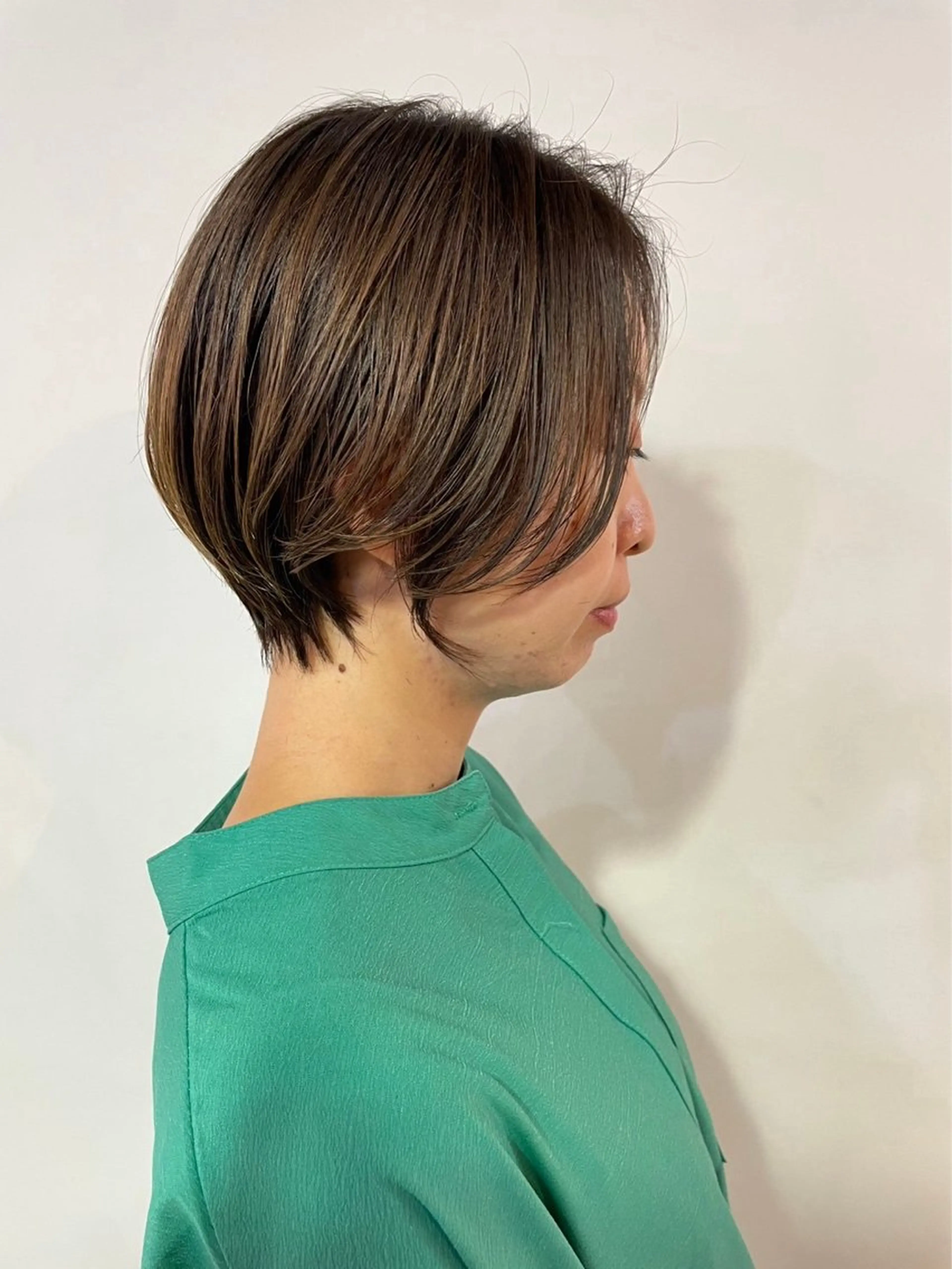 ショート 切りっぱなしボブ/ ブリーチカラー/大塚のヘアスタイル