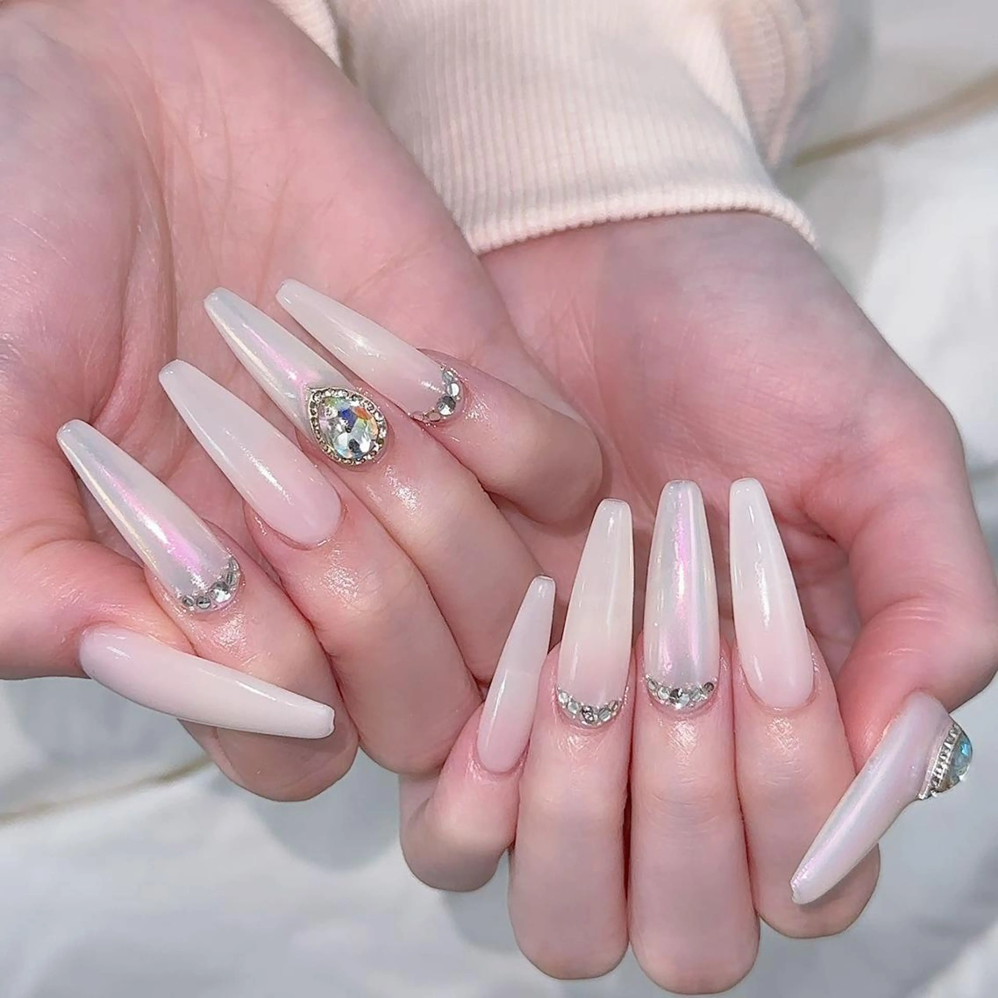 ネイル ハンドネイル Queens テイのネイルデザイン