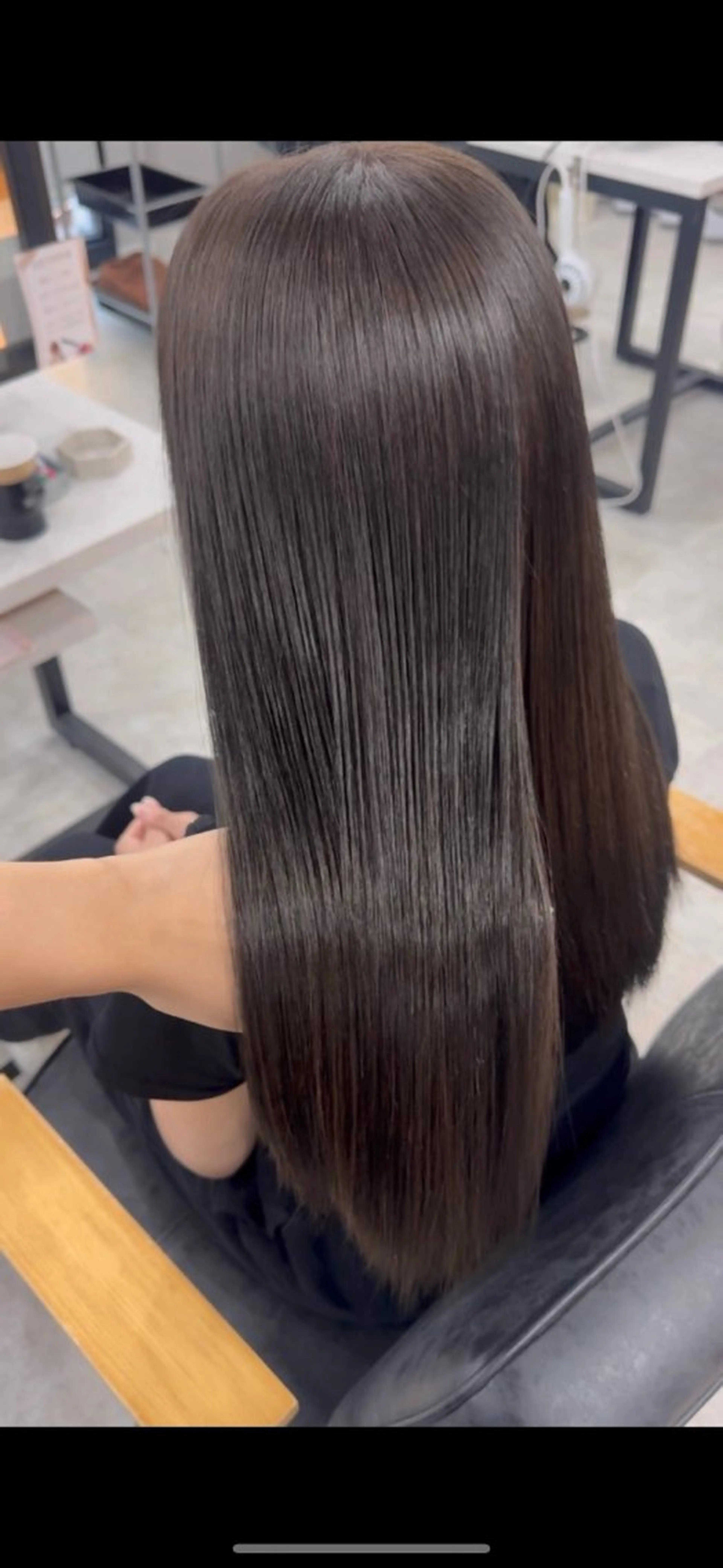 ロング カラー アッシュ アッシュブラウン ベージュカラー 黒髪 ブリーチ カット ヘアカラー トリートメント 赤み無し柔らかカラー 【梅田】madokaのヘアスタイル