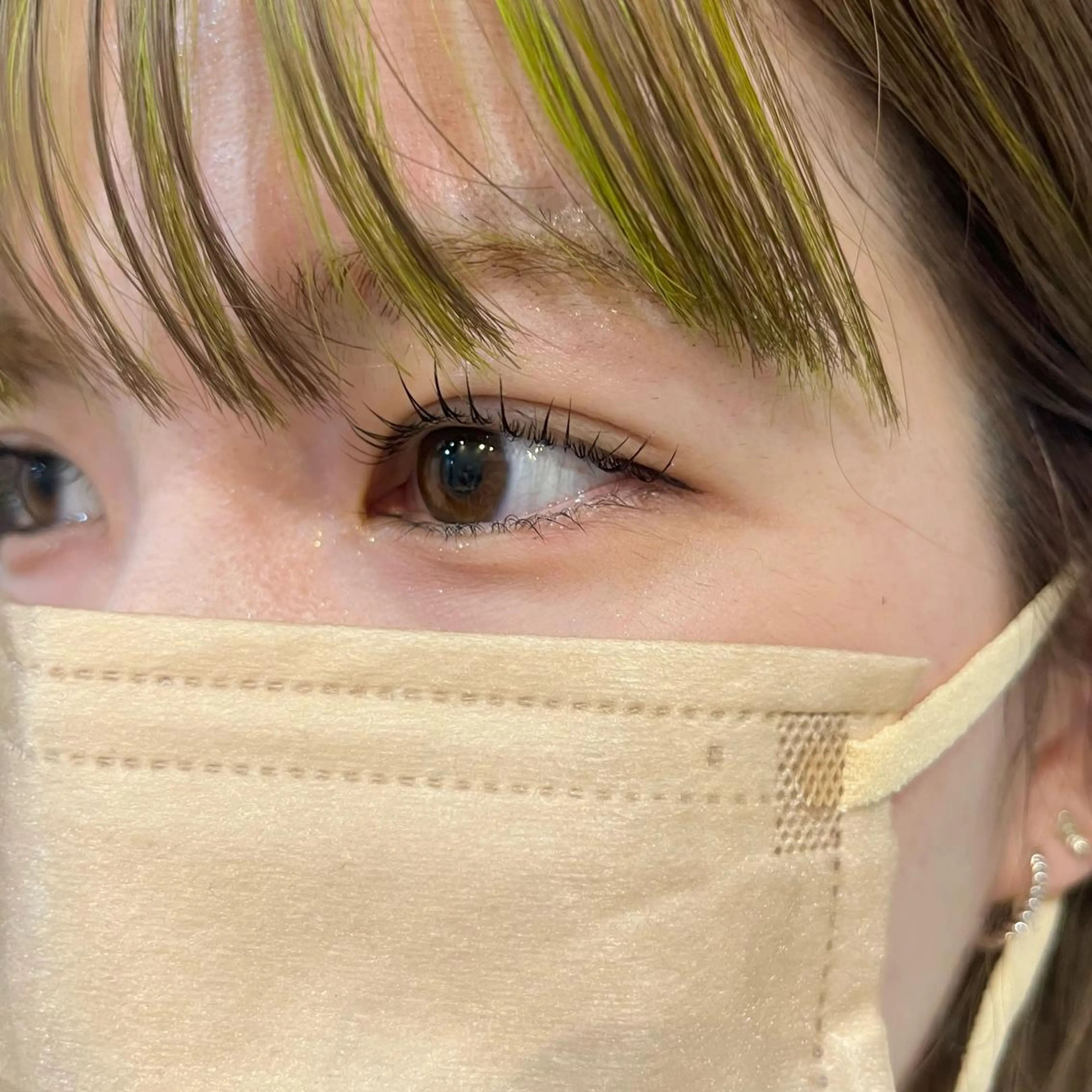 マツエク・マツパ まつげパーマ ワンホンマツエク マツパ ブリーチなしカラー ダブルカラーエクステのヘアスタイル