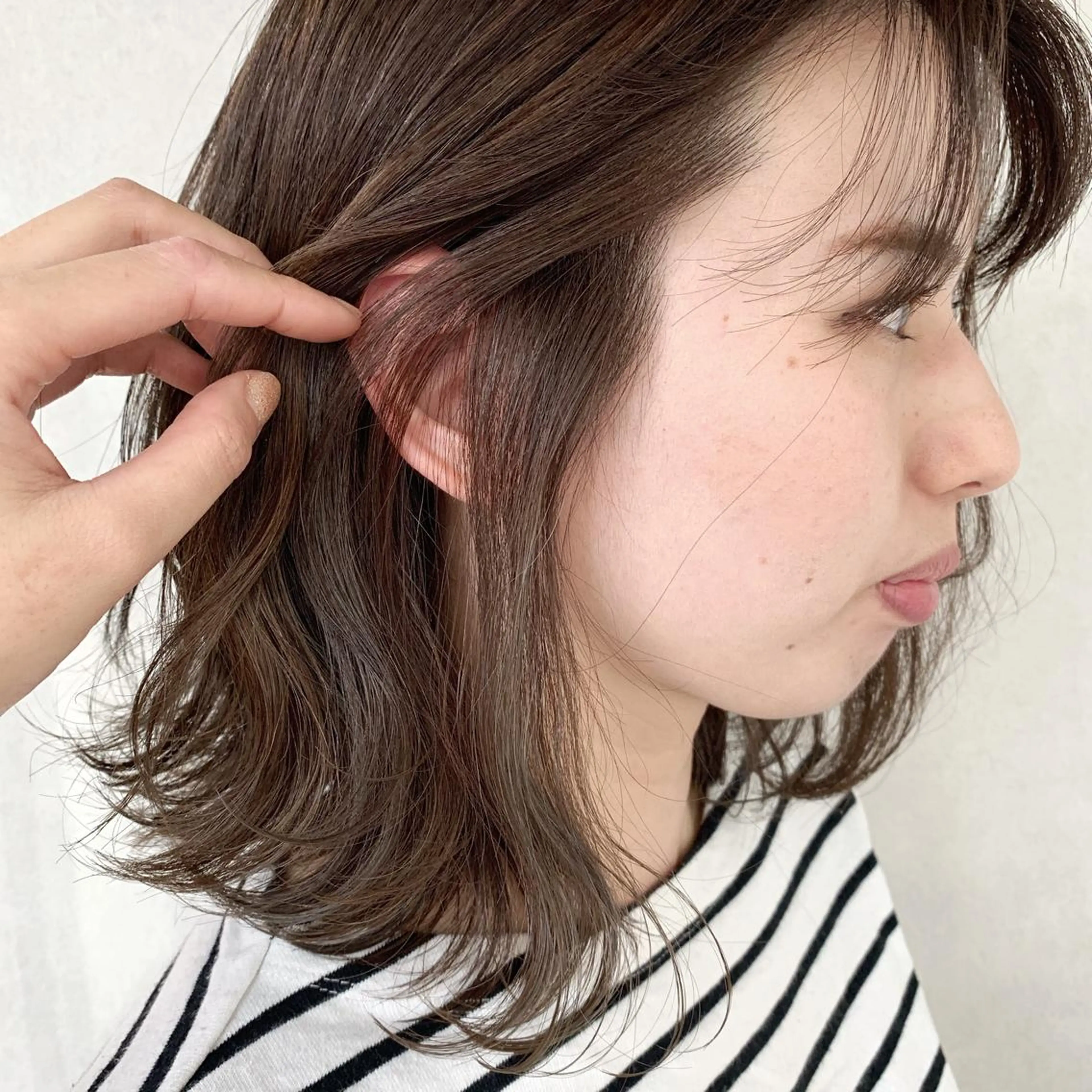 ミディアム カラー 🪐脱白髪染め 🪐松尾菜々美のヘアスタイル