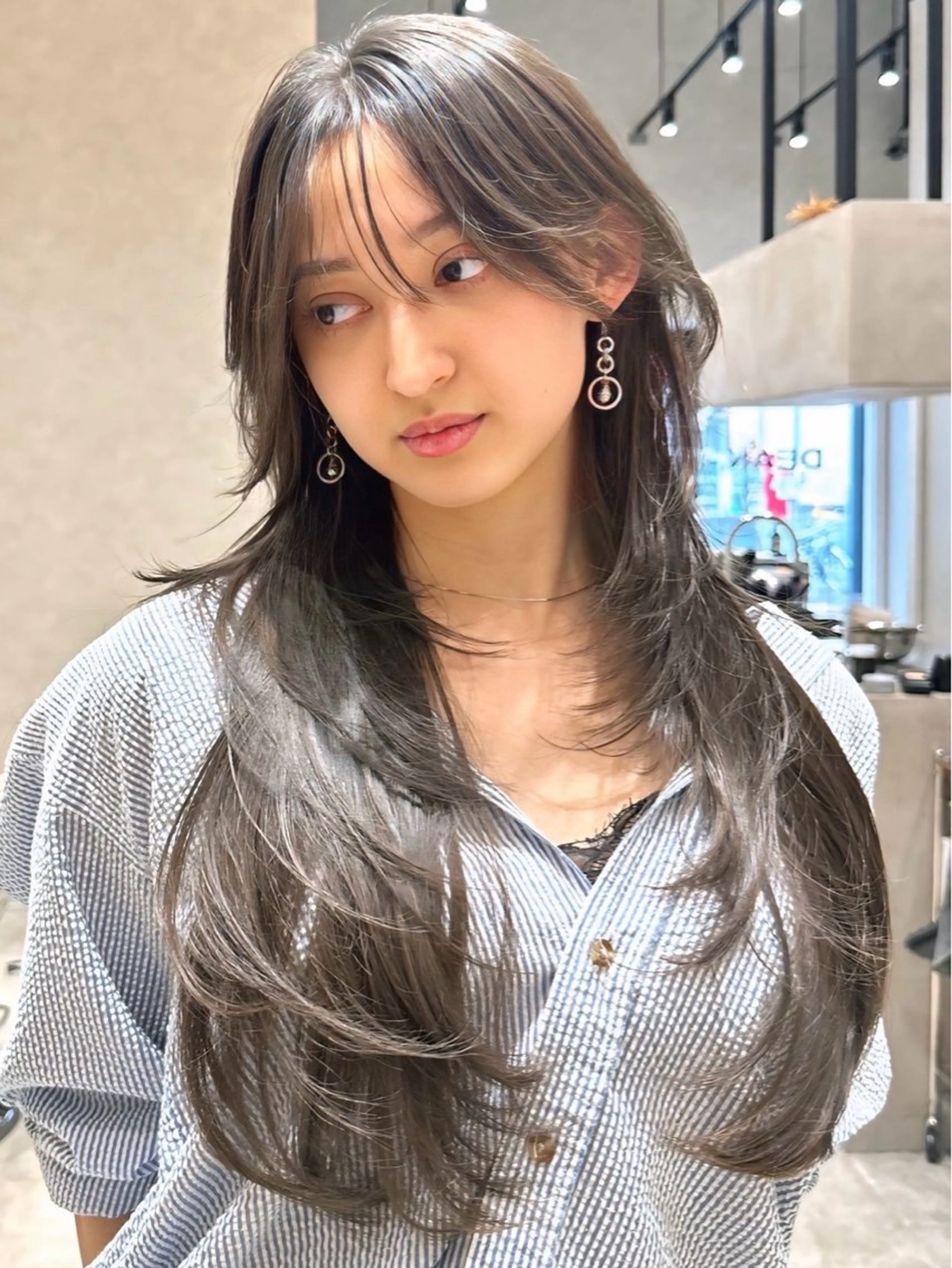 ロング ハイレイヤー レイヤーカット カット トリートメント 盛れるカットカラー DEAN豊橋店のヘアスタイル
