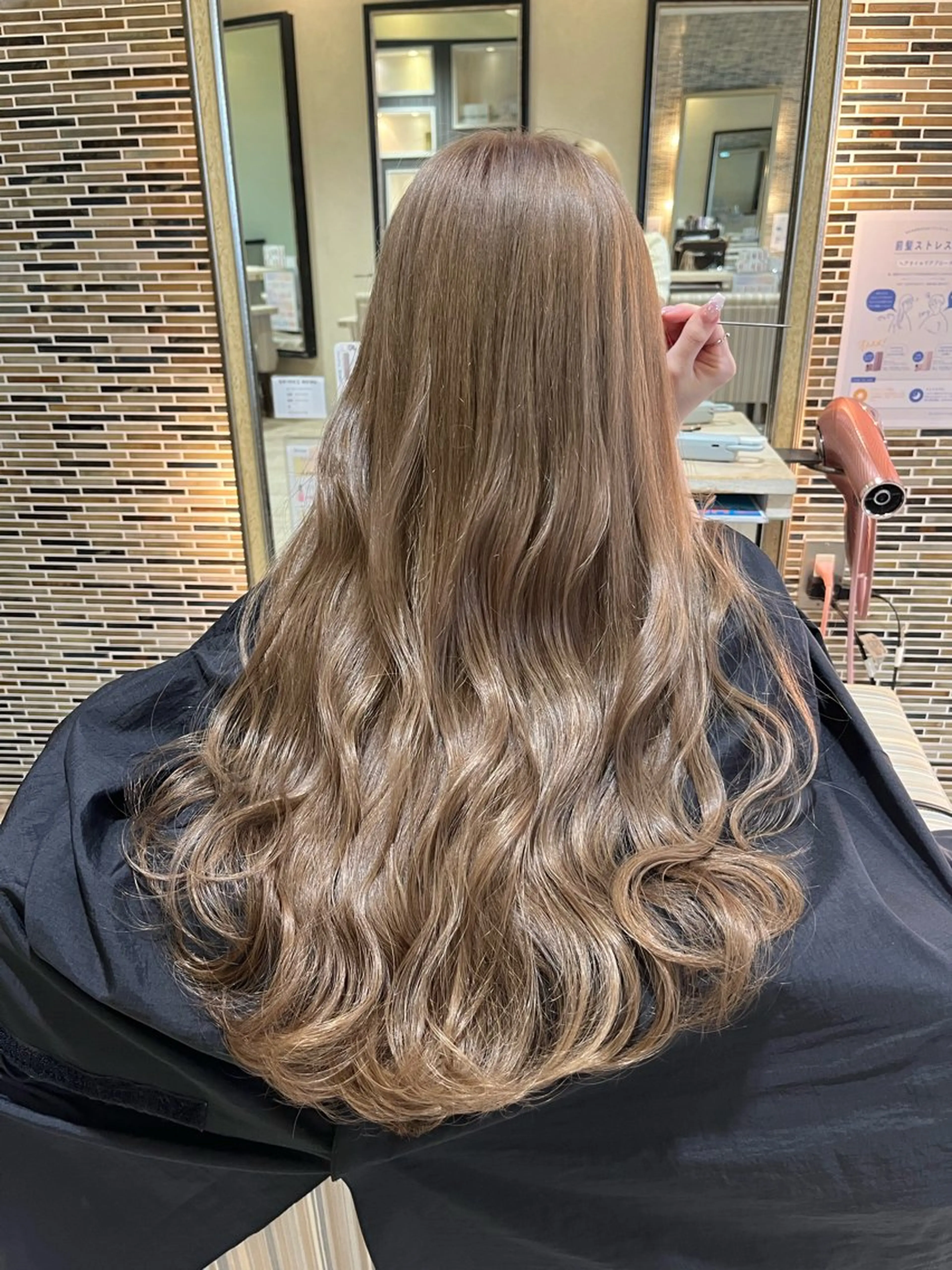 ロング カラー カット ヘアカラー 友松 世奈のマツエク・マツパデザイン