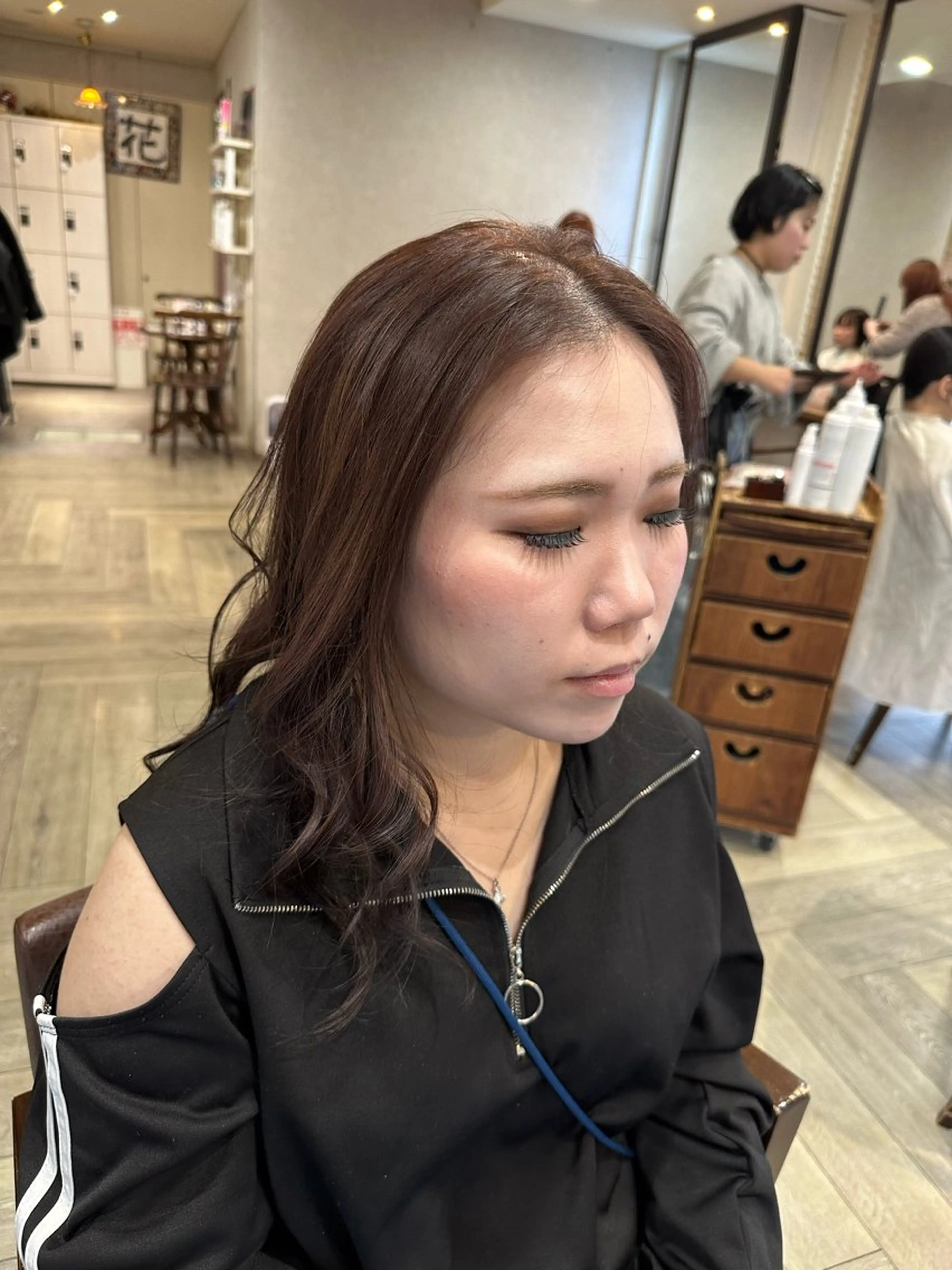 セミロング ラベンダーベージュ ヘアカラー Flower🌼藤田 陽華のヘアスタイル