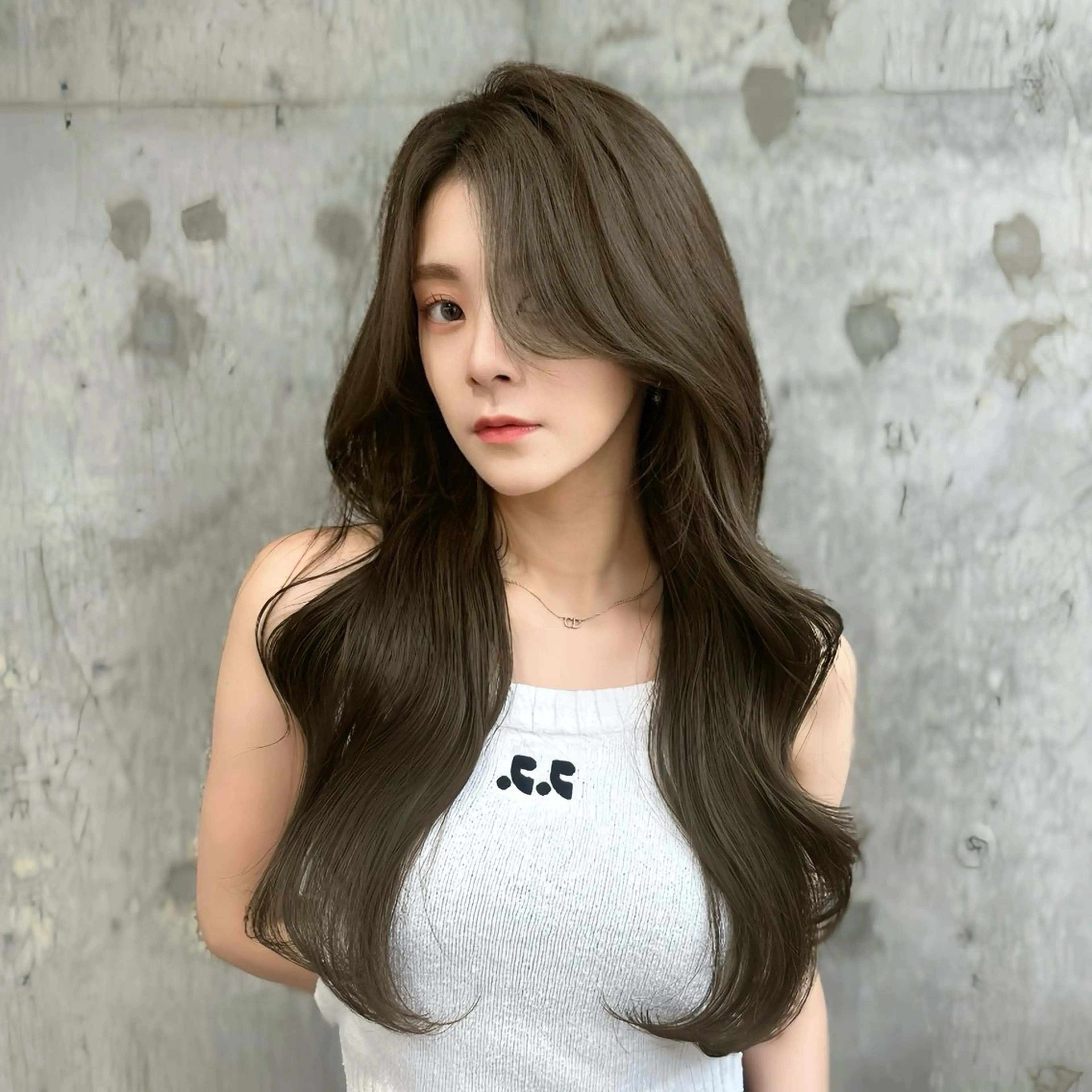 ロング カラー ベージュカラー グレージュ ミルクティーベージュ 韓国風ヘア カット 縮毛矯正 トリートメント 髪質改善/韓国ヘア レイヤー/新宿/ロミのヘアスタイル