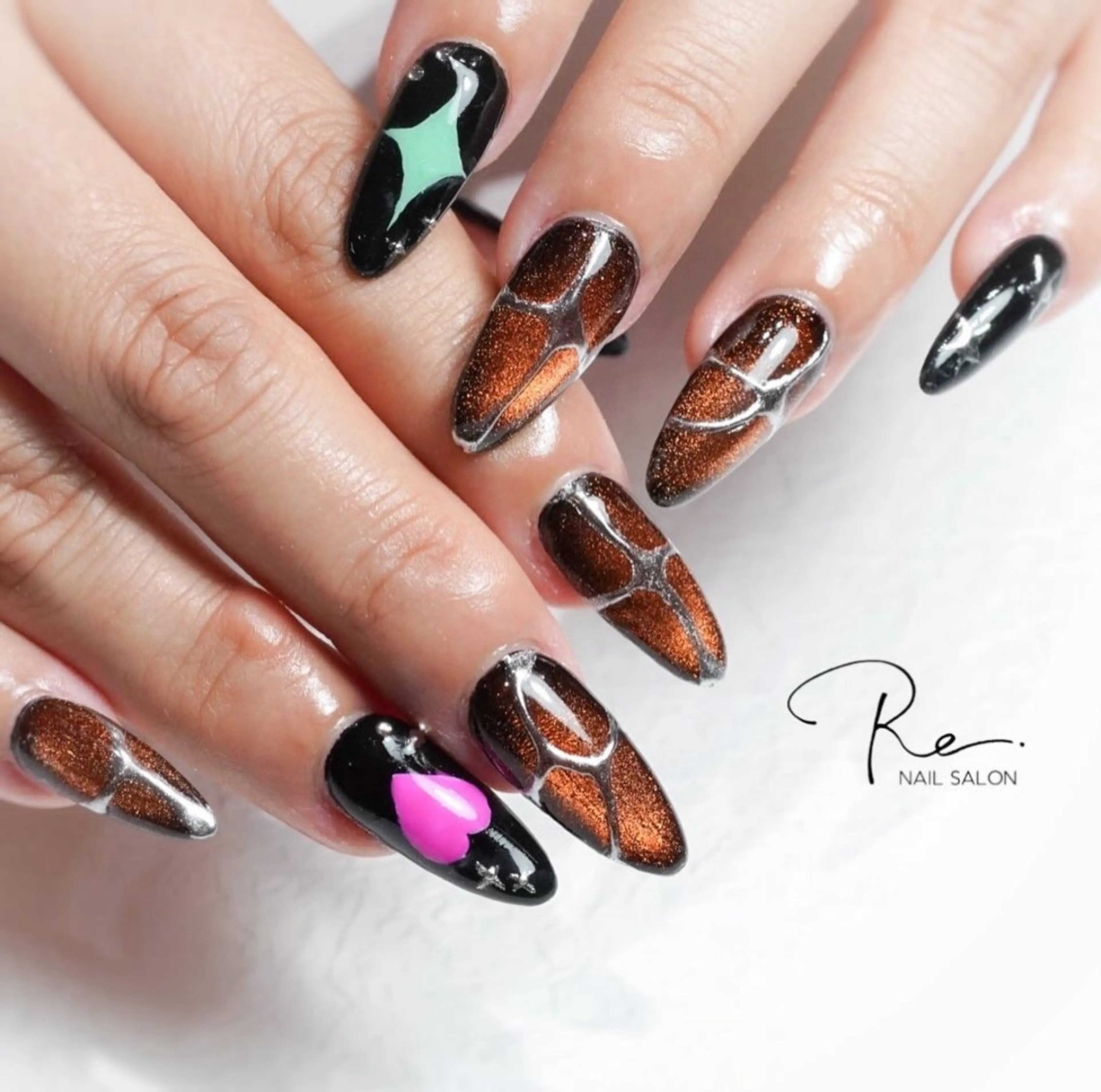 ロング ハンドネイル Re nailのネイルデザイン
