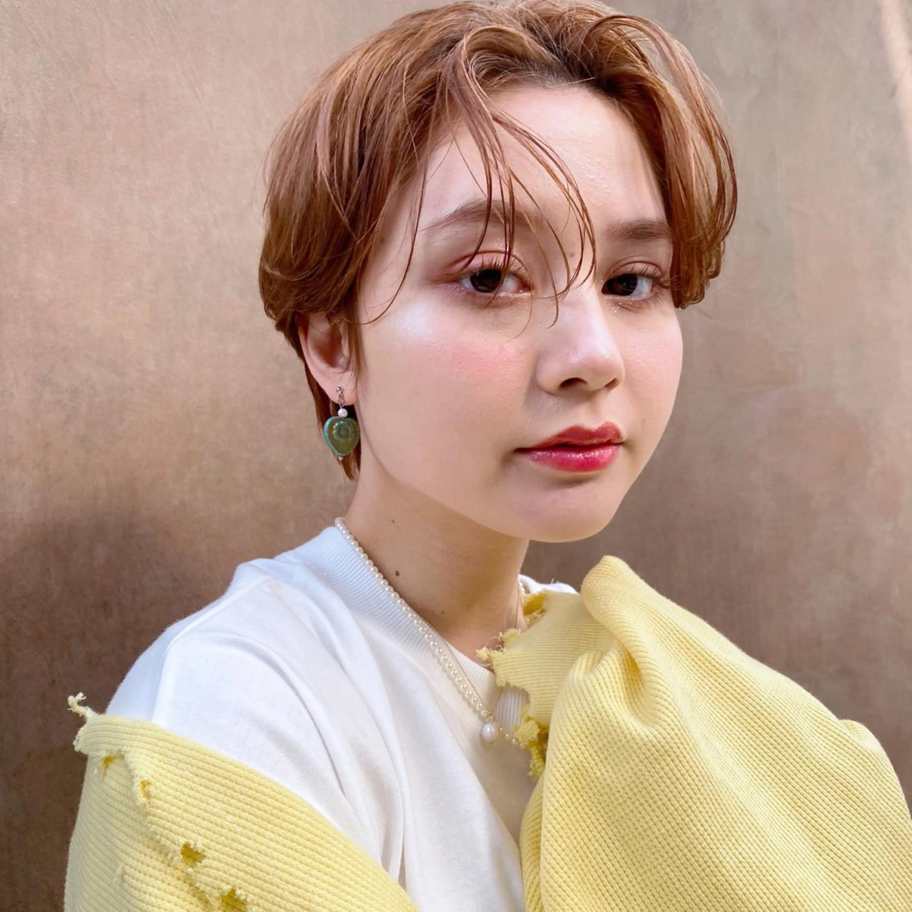 ショート カラー カット 岡野 静華のヘアスタイル