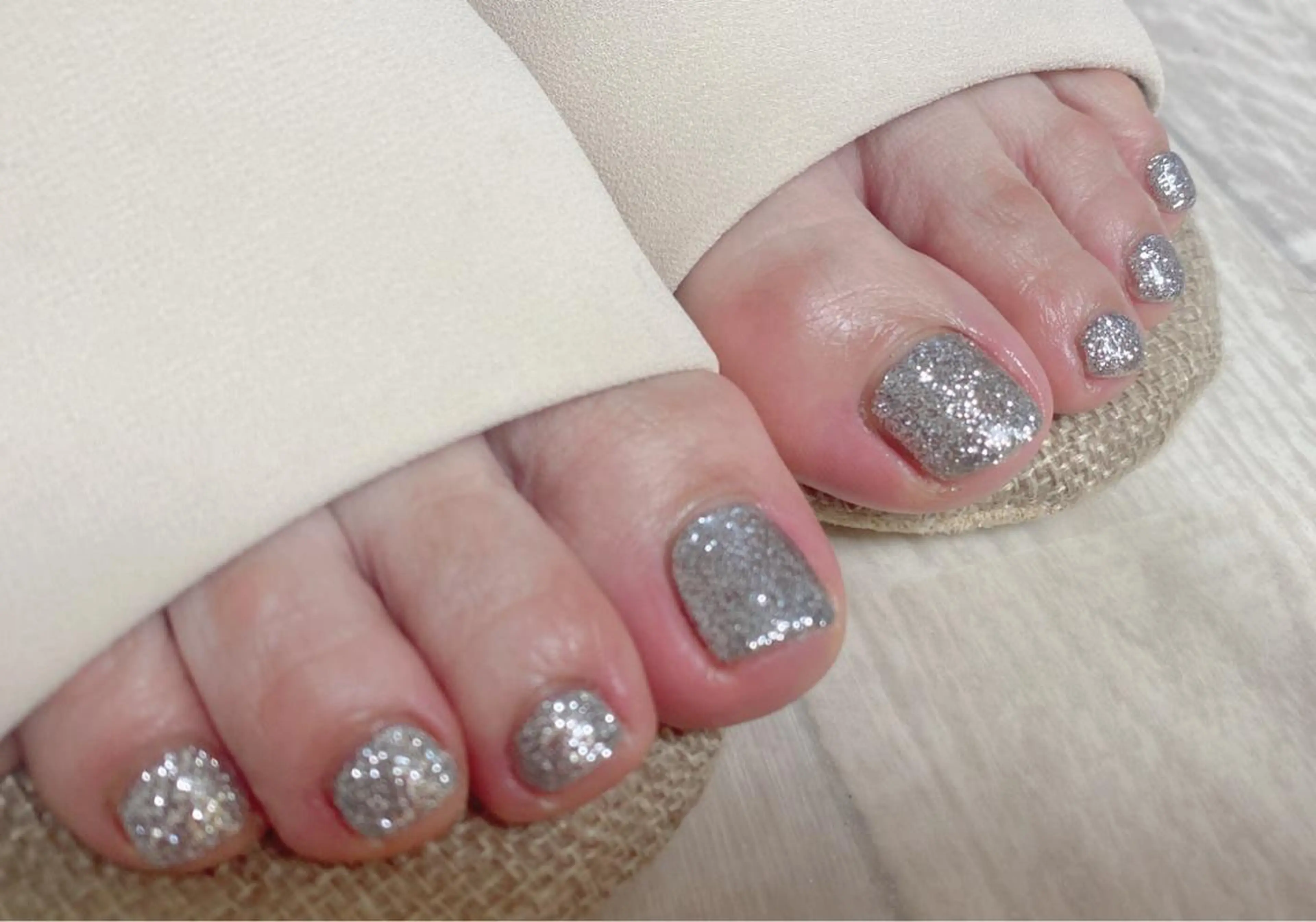 ネイル フットネイル ニュアンスネイル🌈 MYU Nailsのネイルデザイン