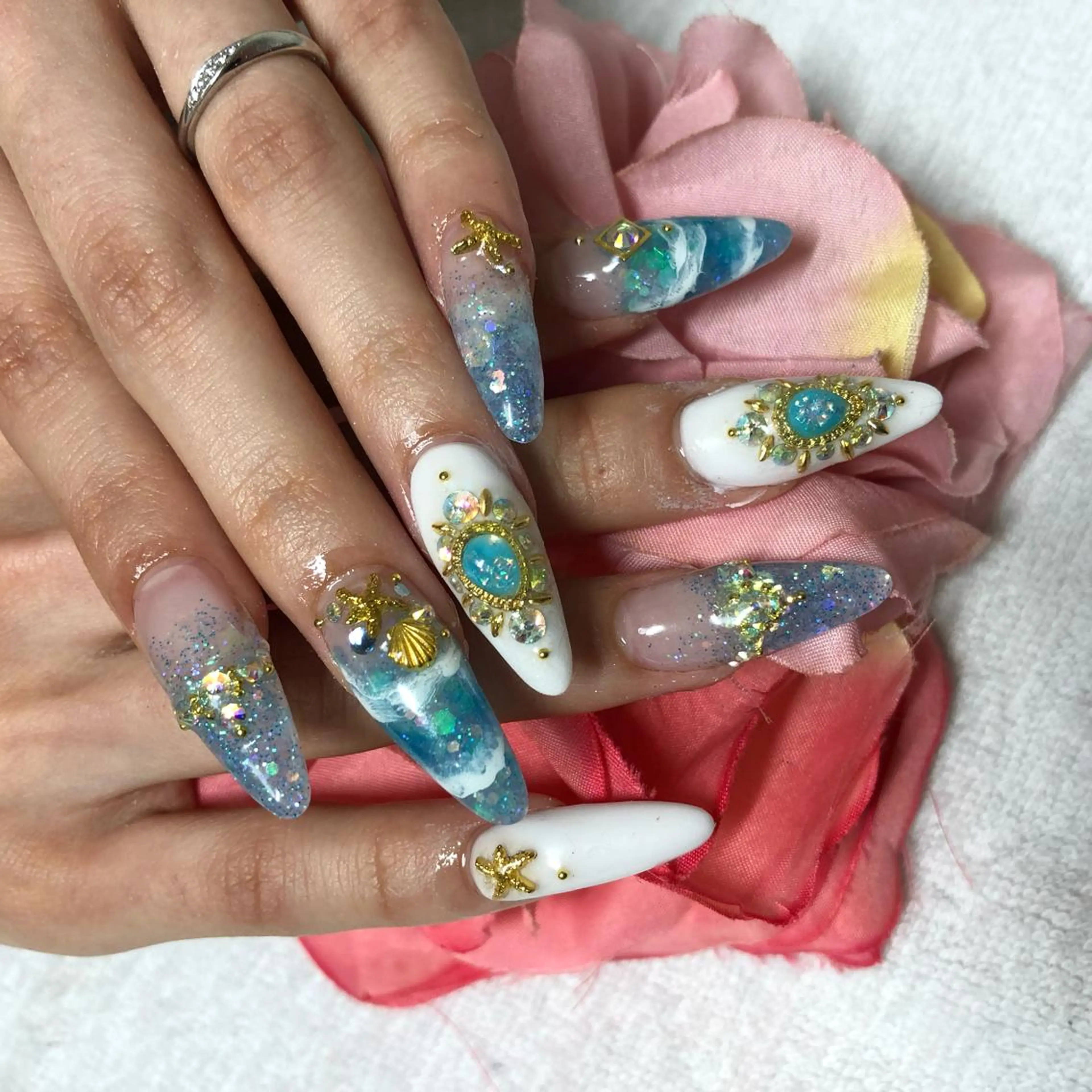 セミロング ネイル ハンドネイル 《LB》ラブリエ Nail&eyeのマツエク・マツパデザイン