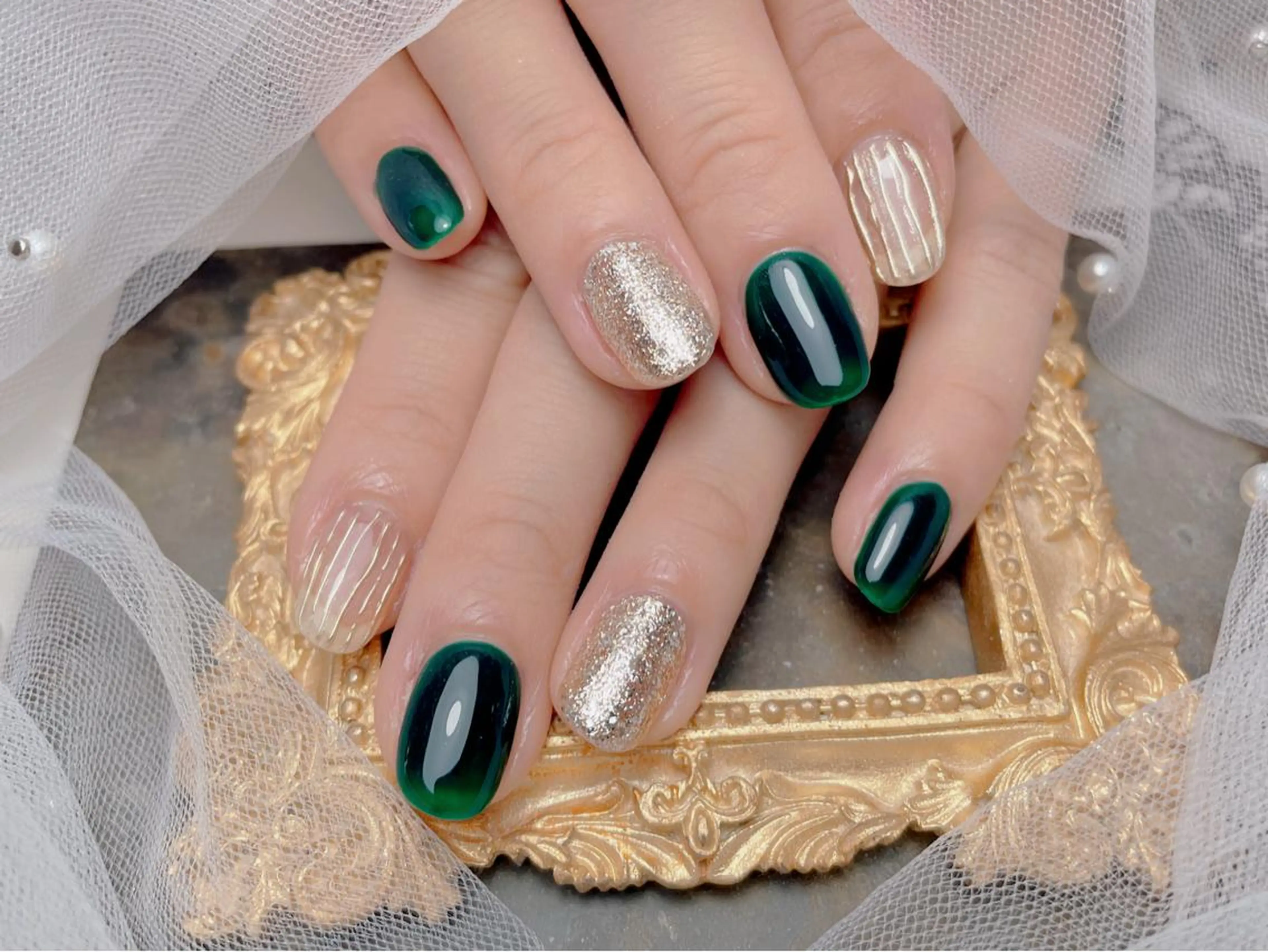 ネイル ハンドネイル マジック ミラーのネイルデザイン