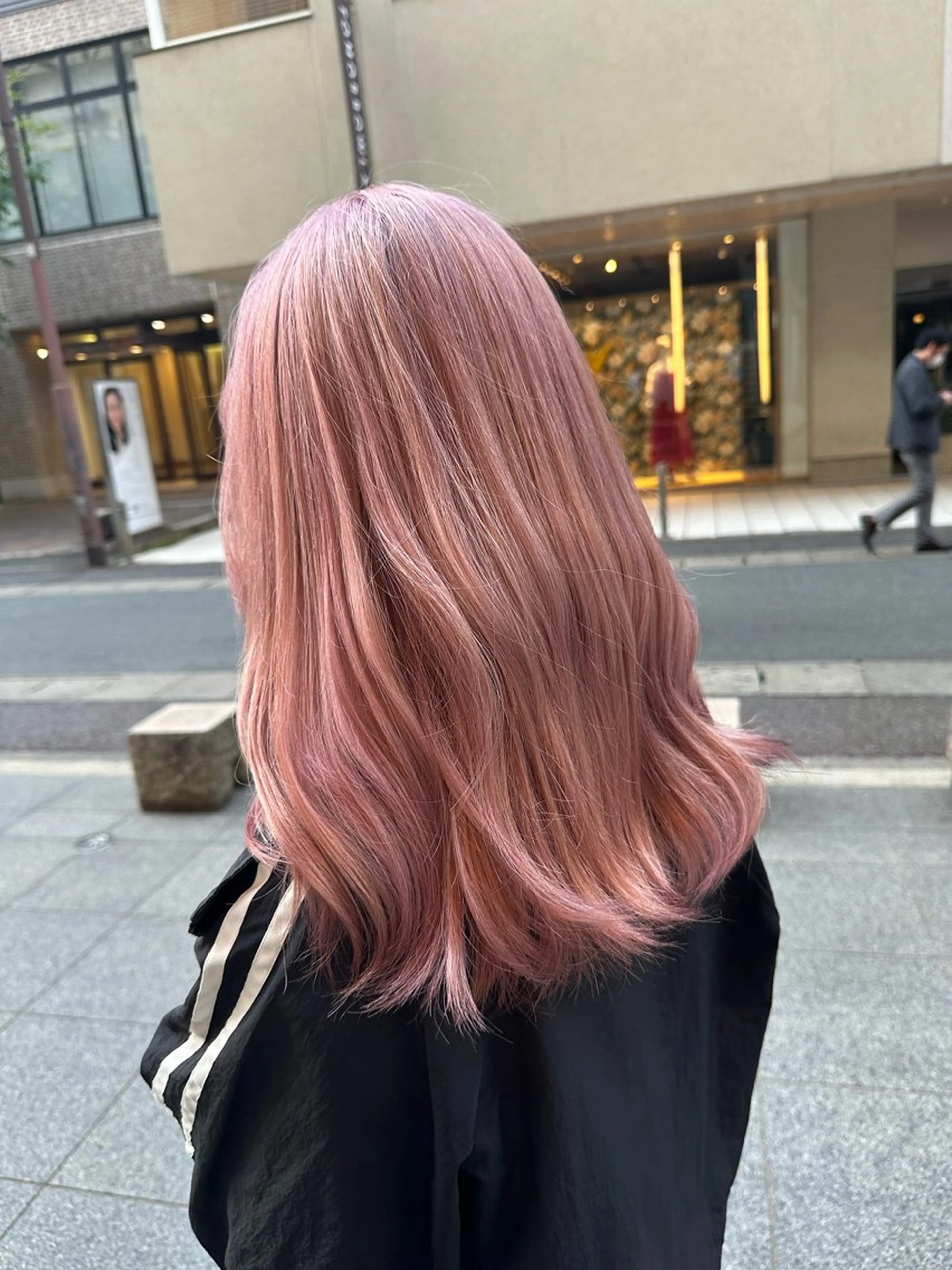 セミロング カラー niko RINKAのヘアスタイル