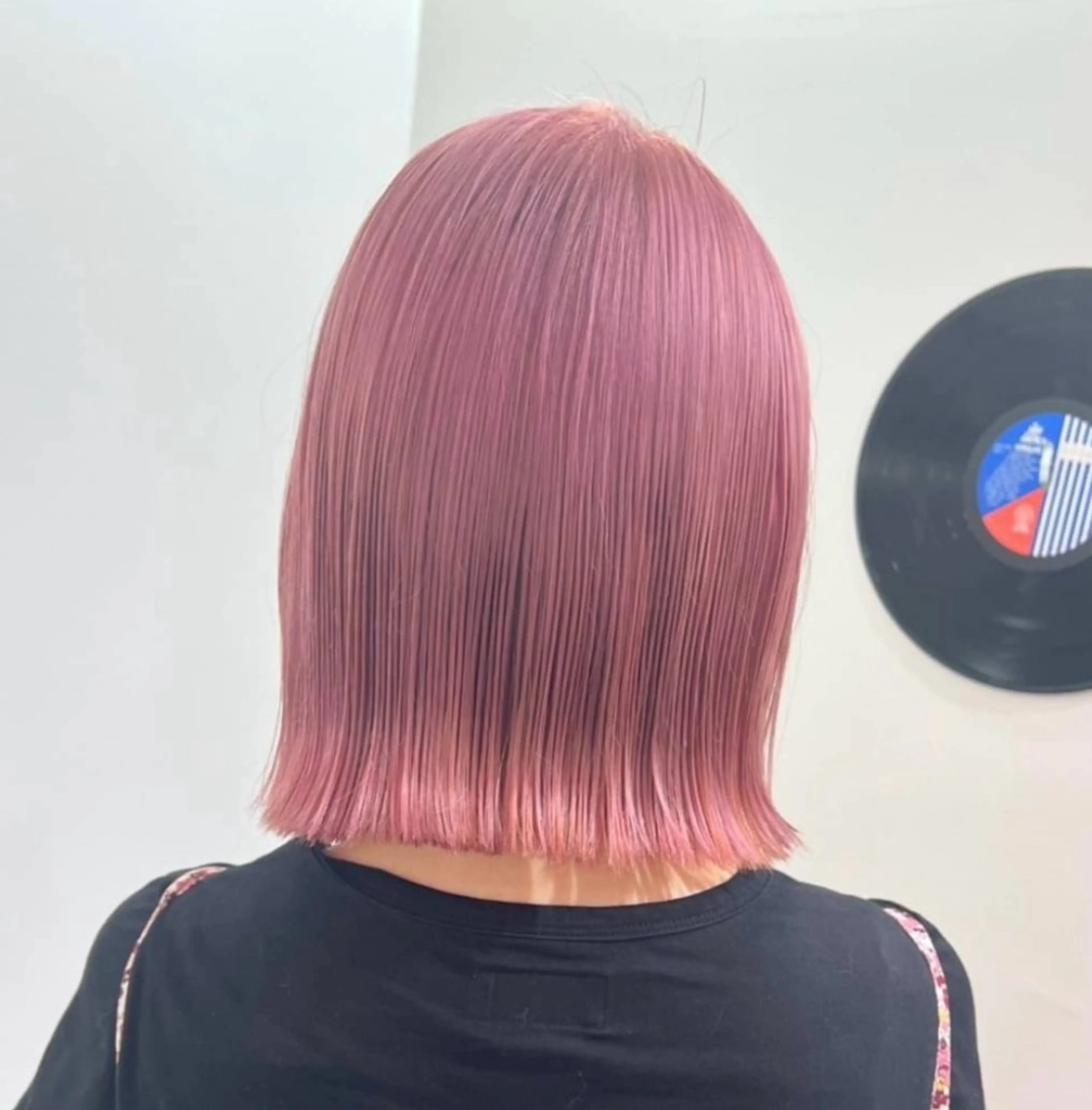 カラー ヘアカラー トリートメント ブリーチカラー×艶 🍨mihoのヘアスタイル