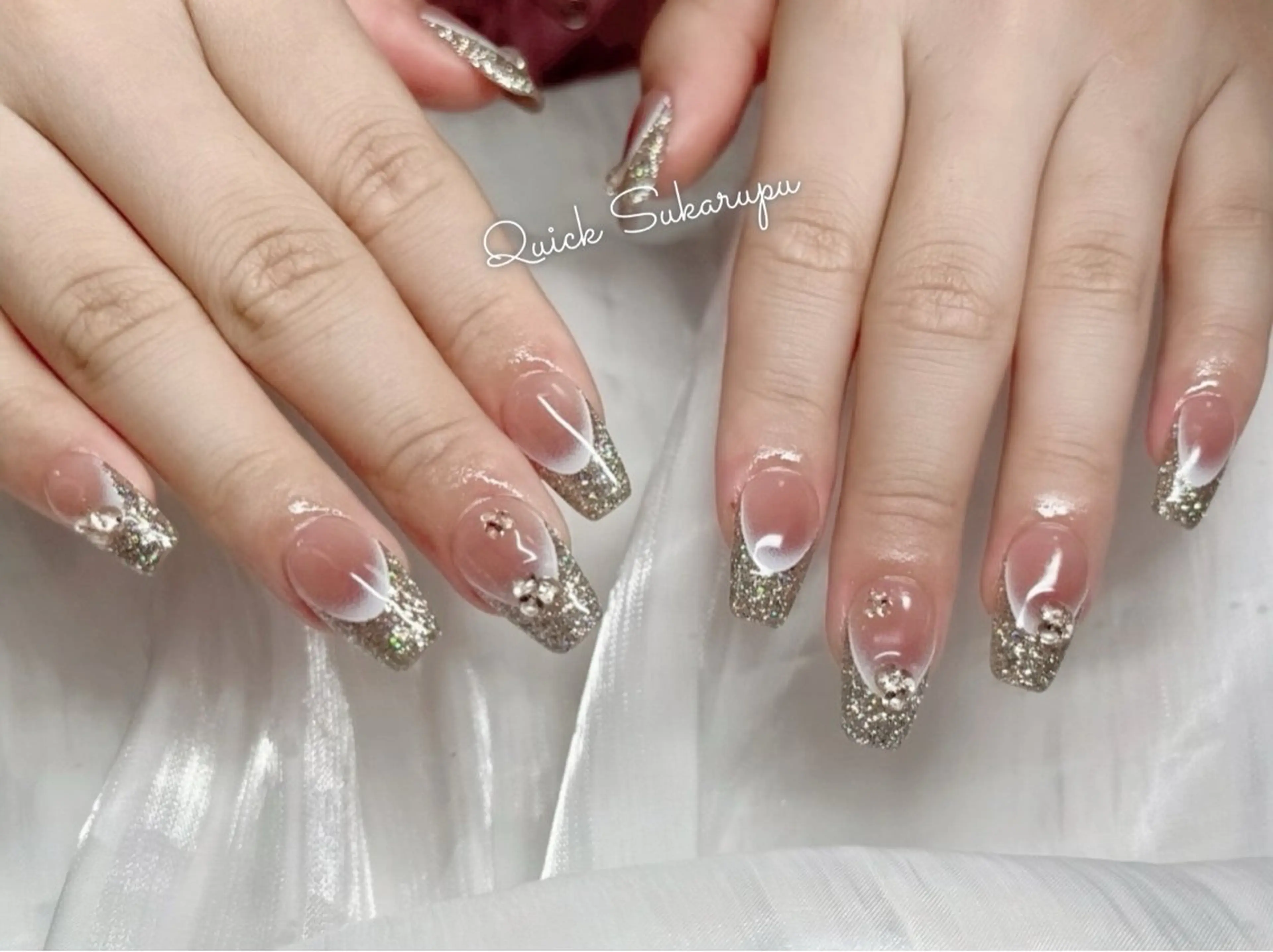 ミディアム Quick Sukarupuのネイルデザイン