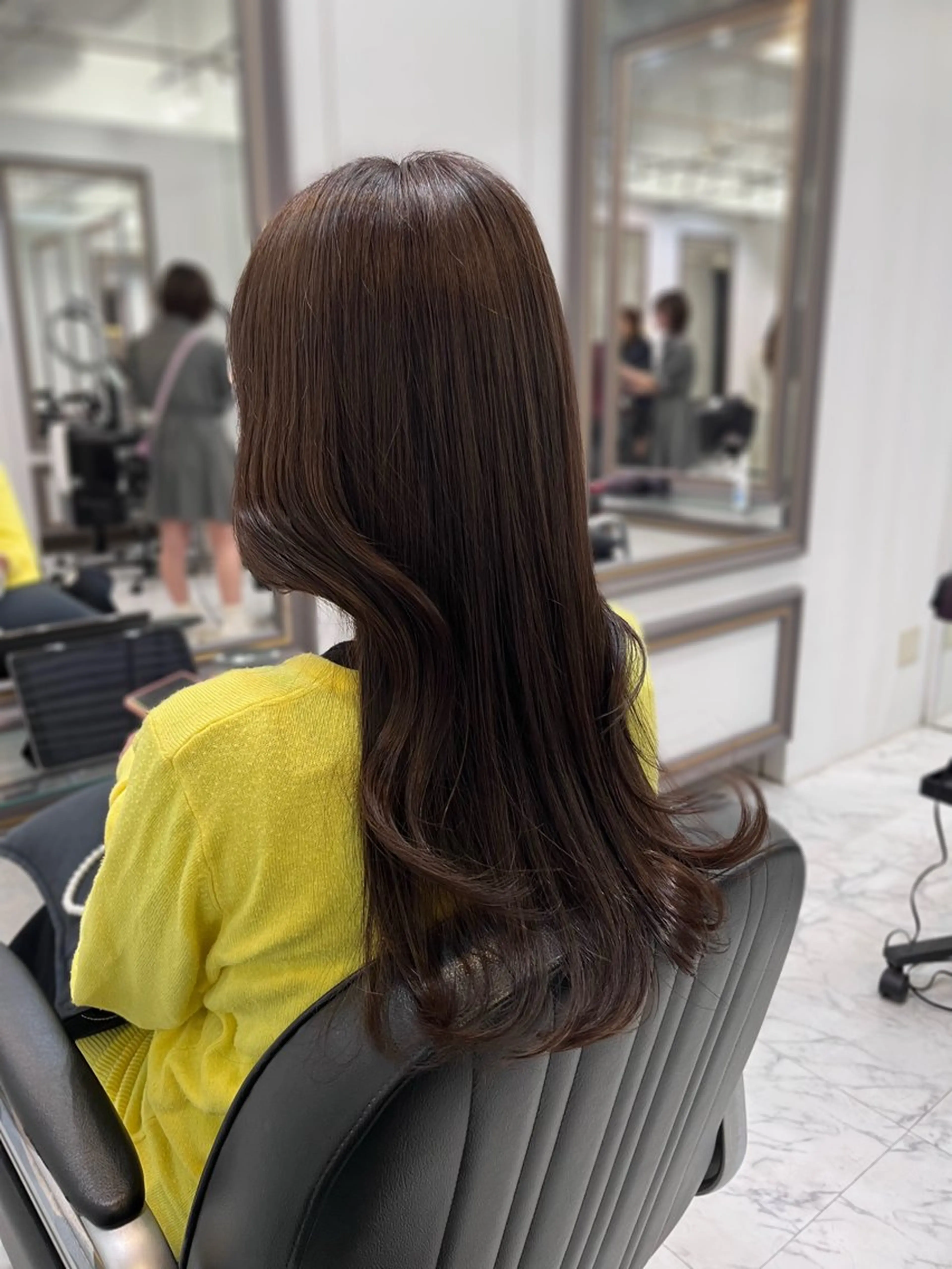 セミロング カラー 縮毛矯正 ヘアカラー トリートメント Hana🌷/ 透明感/艶髪/表参道のヘアスタイル