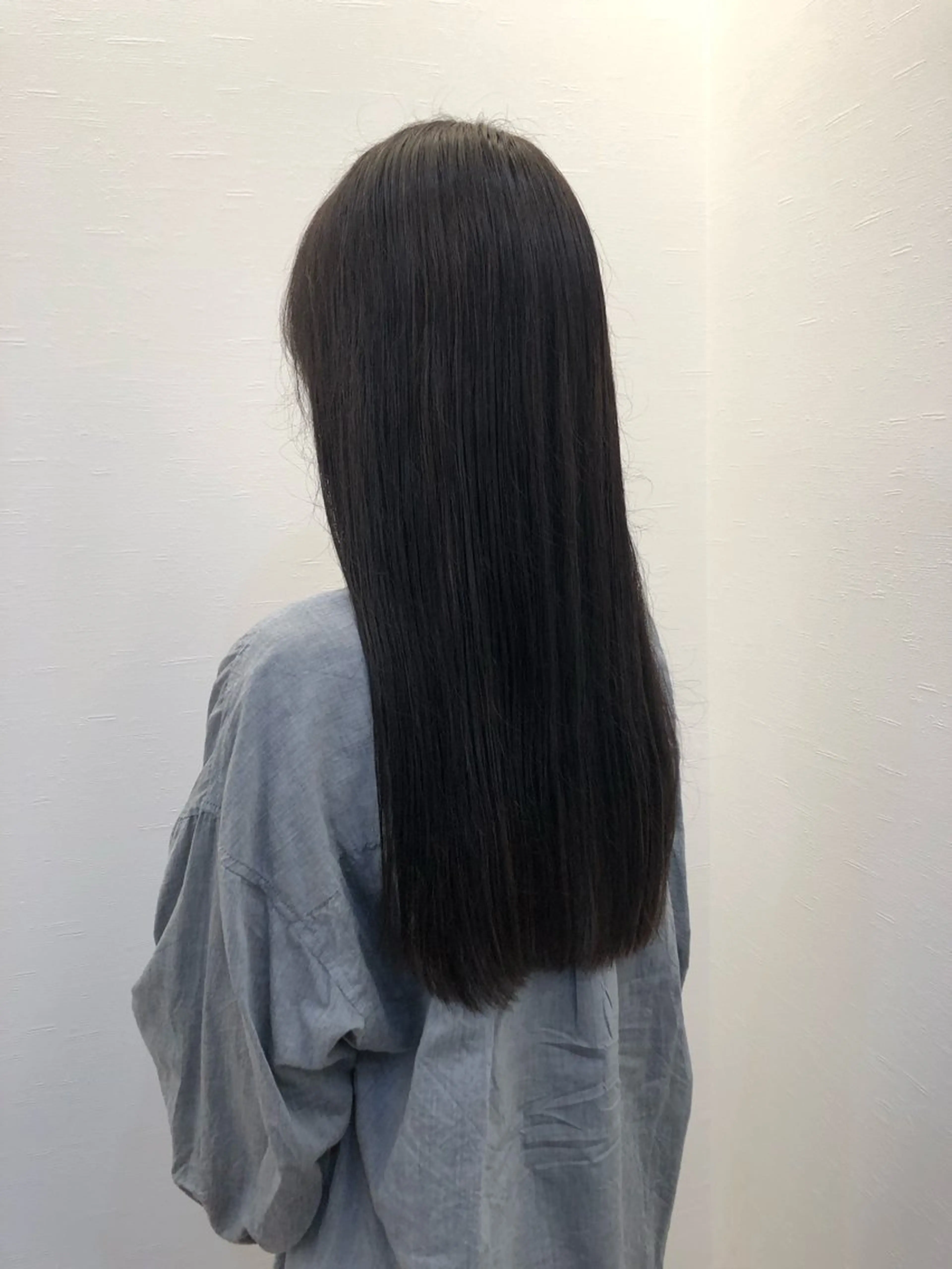 ロング ツノガイ エリのヘアスタイル