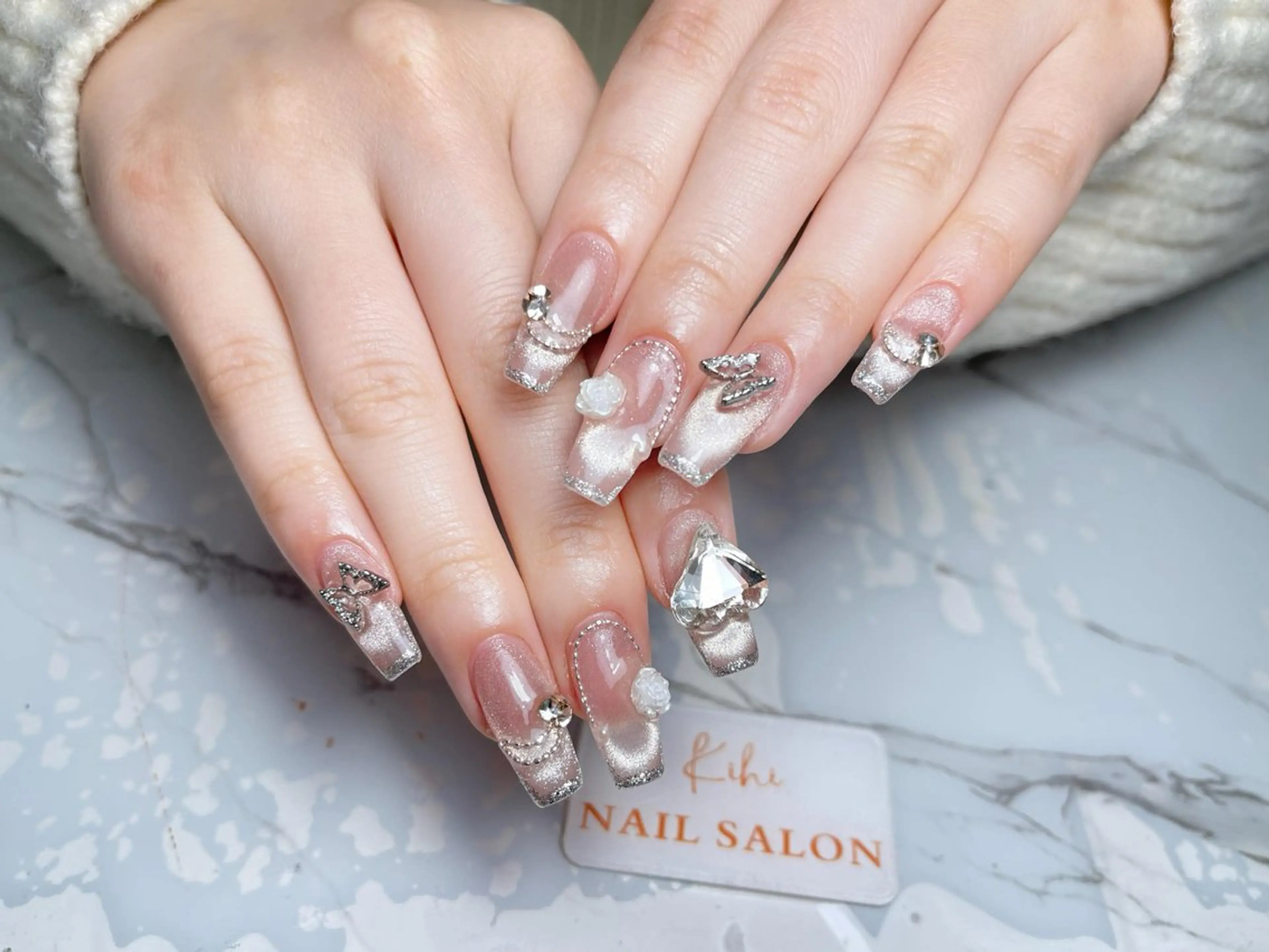 ネイル アートネイル フレンチネイル ジェルネイル グラデーション 韓国ネイル ハンドネイル 💕鈴木ユリ パラジェル/オフ無料のネイルデザイン